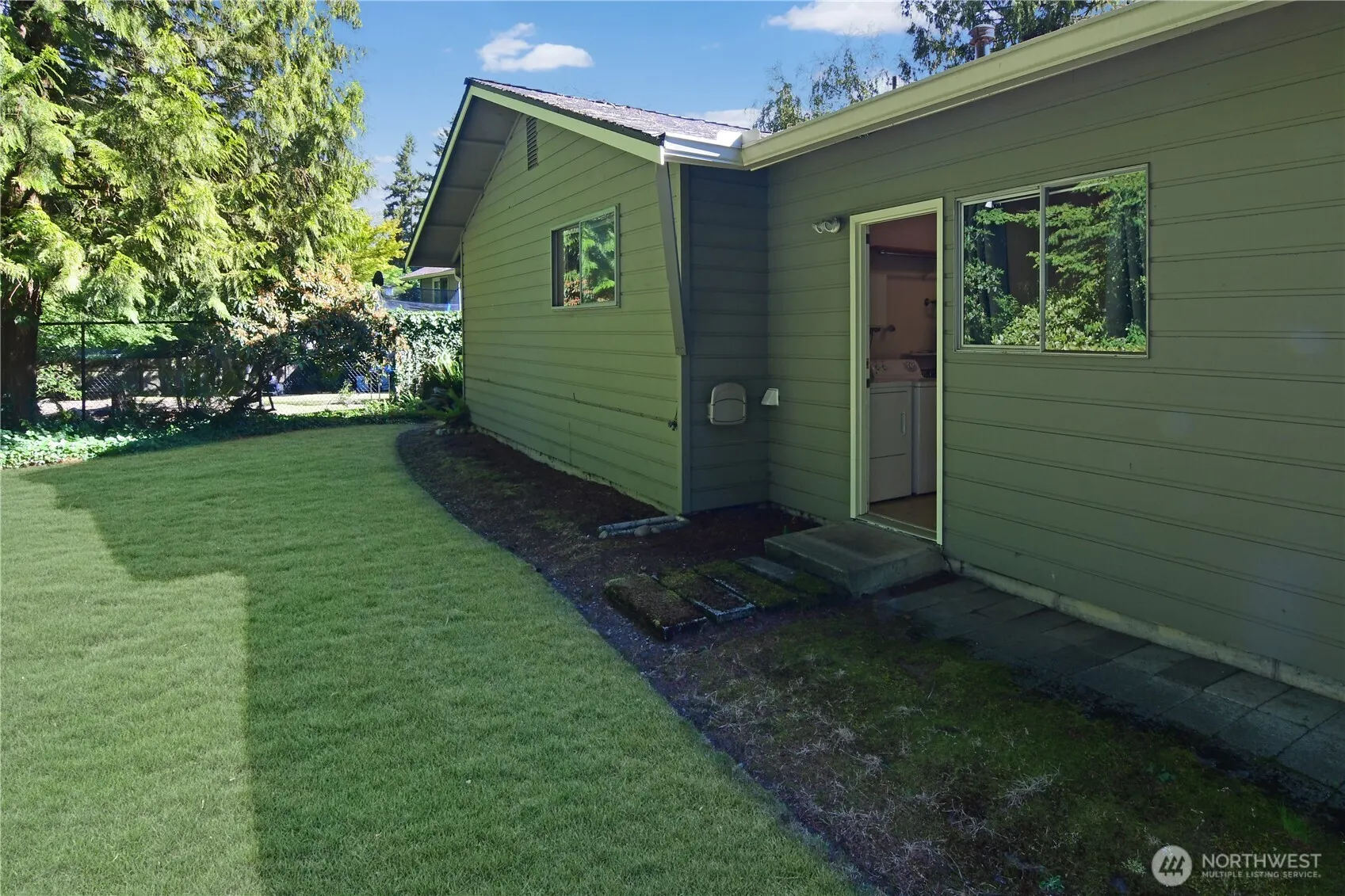 14421 118th Avenue NE, Kirkland, WA 98034