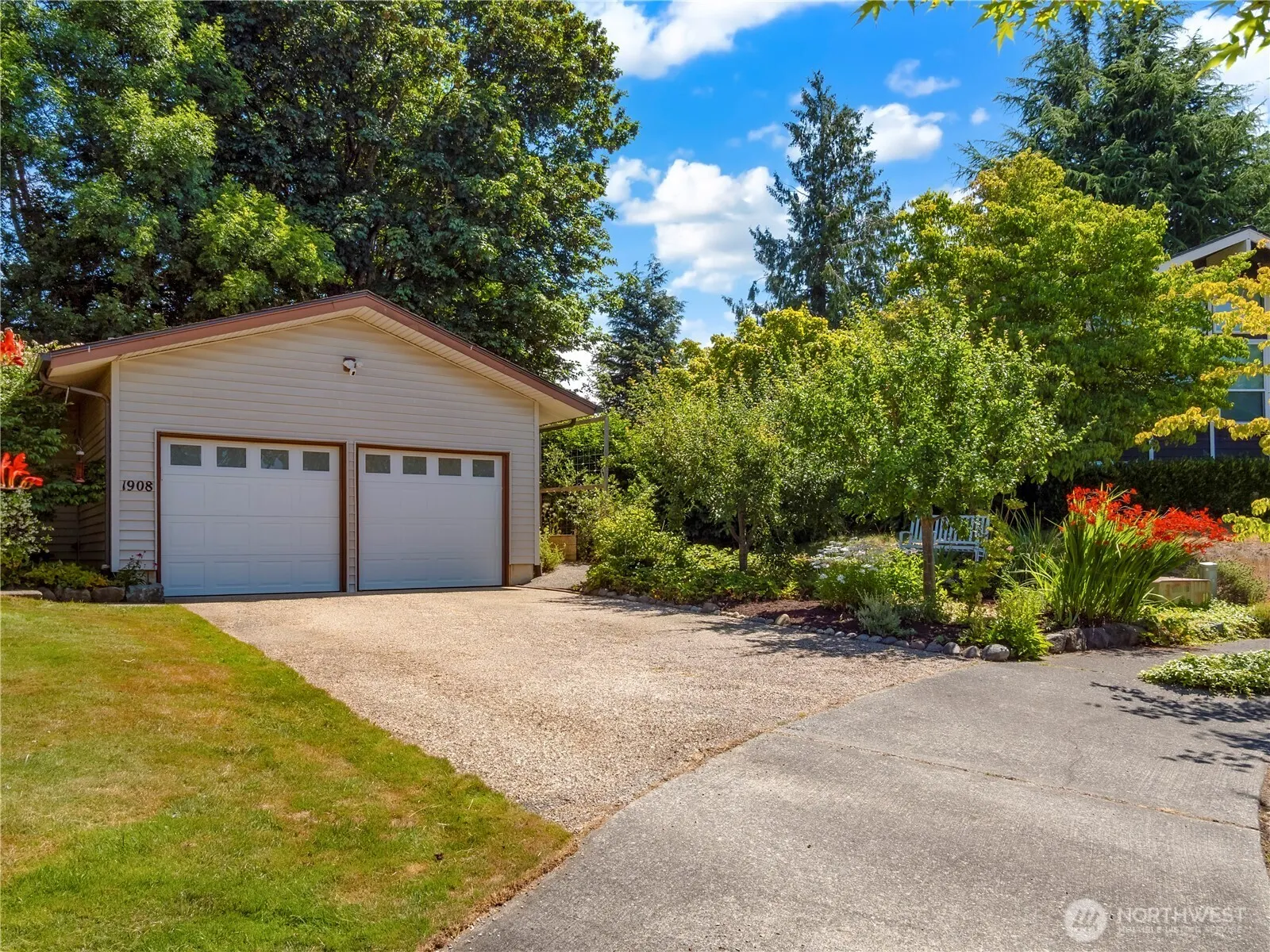 1908 SE 21st Place , Renton, WA 98055