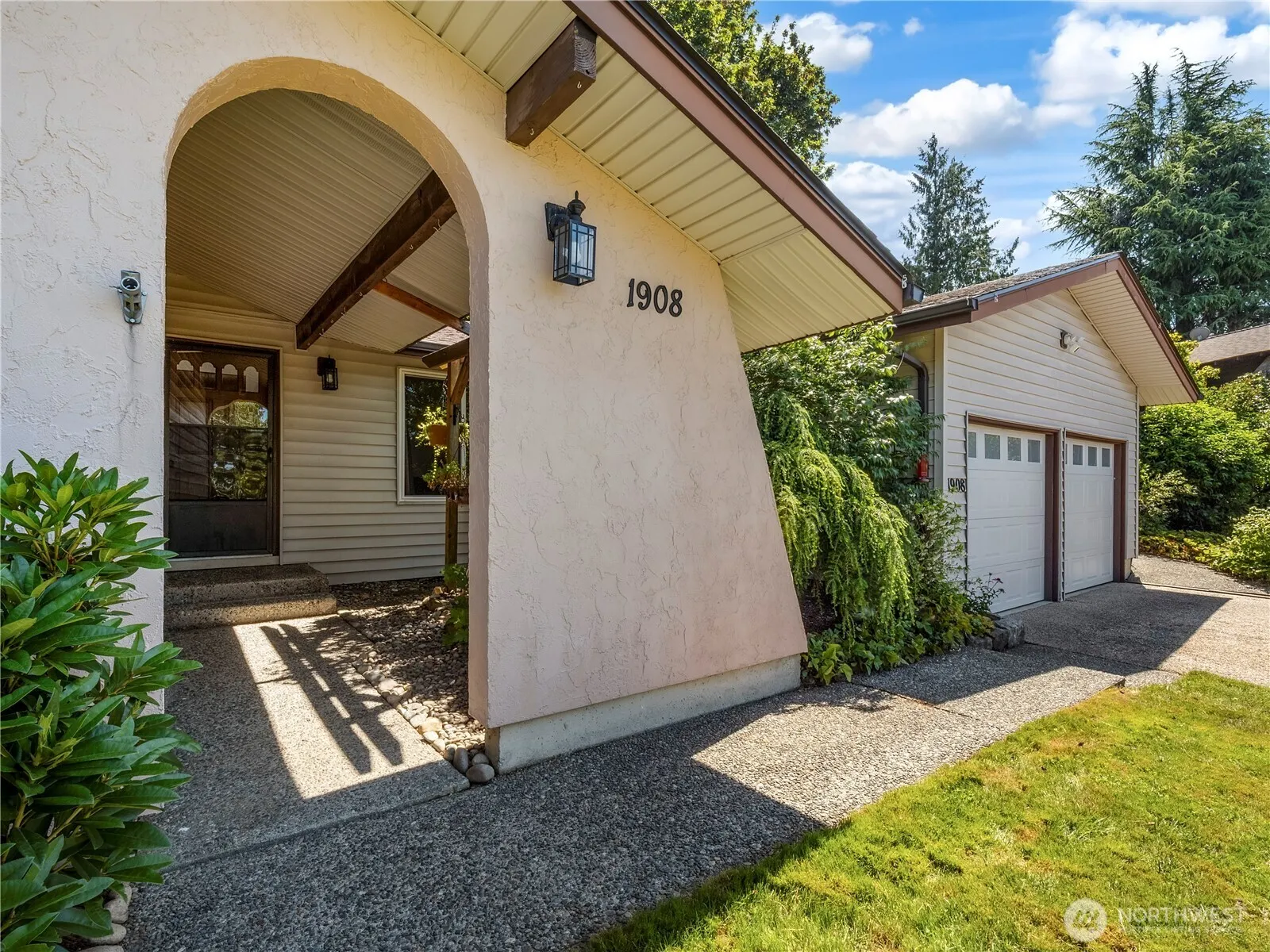 1908 SE 21st Place , Renton, WA 98055