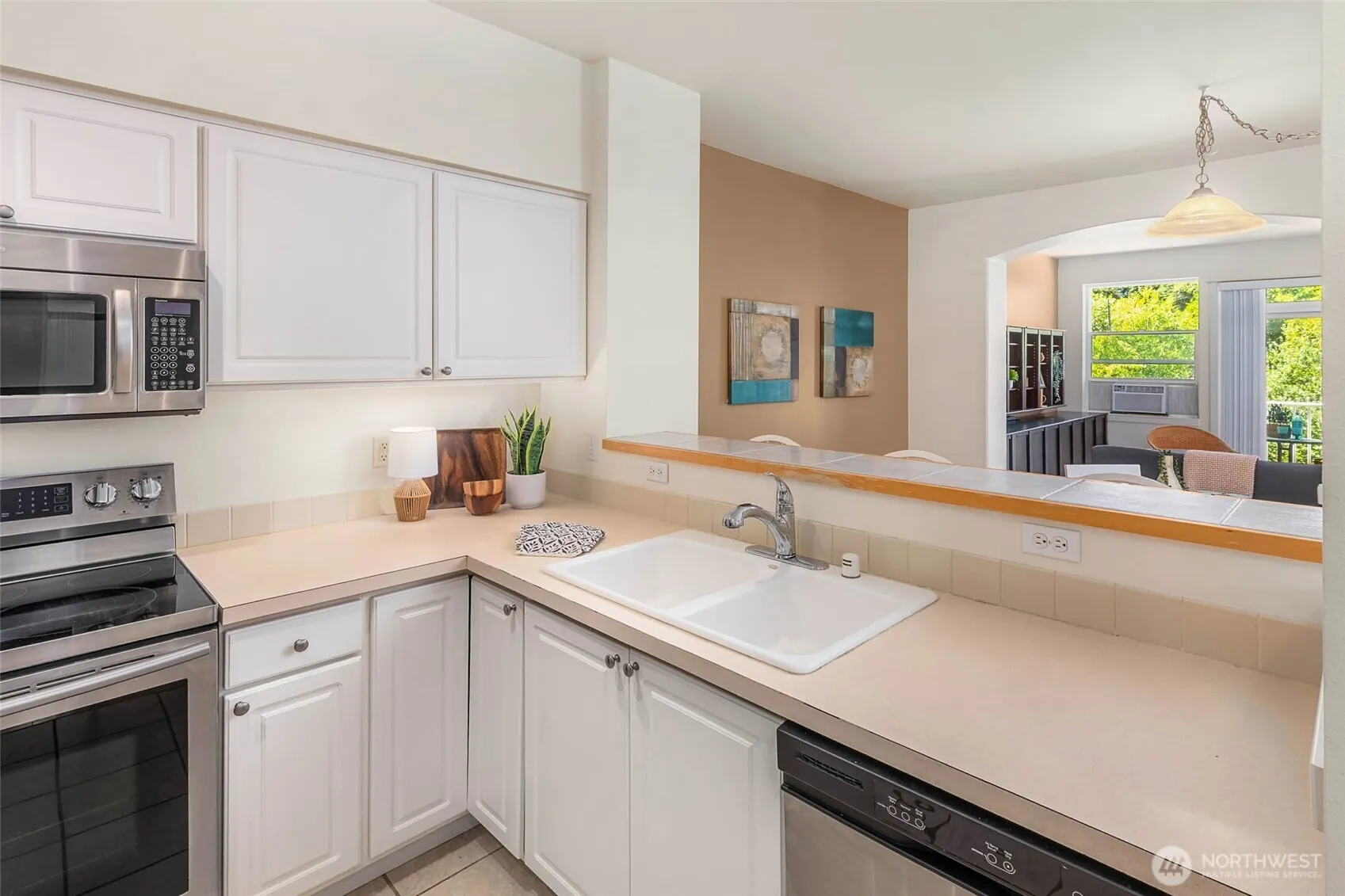 2009 196th Street SE #C202, Bothell, WA 98012