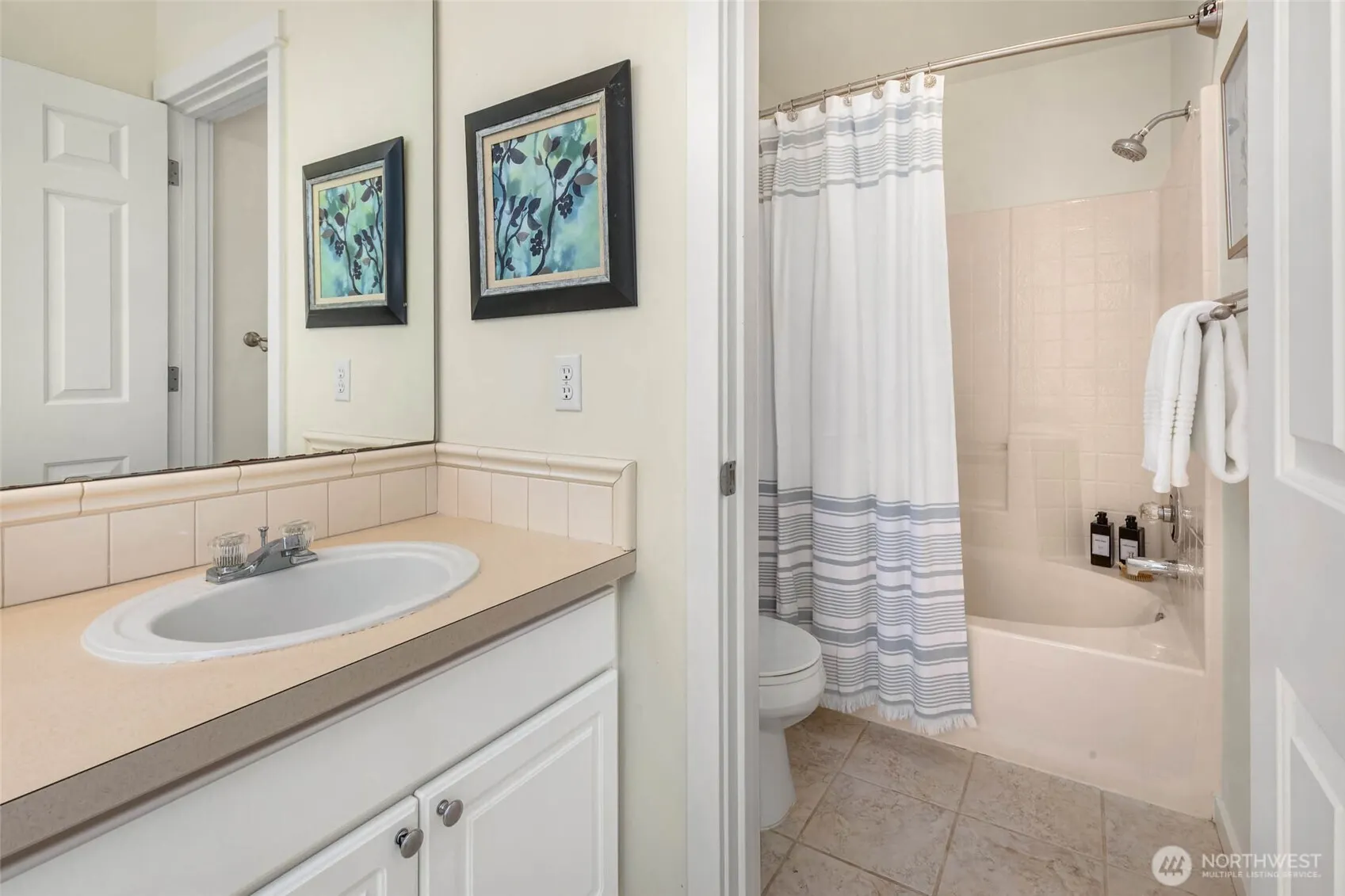 2009 196th Street SE #C202, Bothell, WA 98012