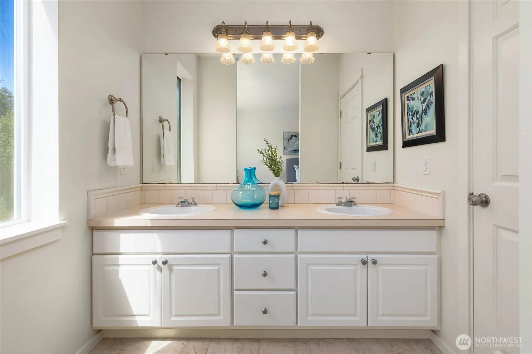 2009 196th Street SE #C202, Bothell, WA 98012