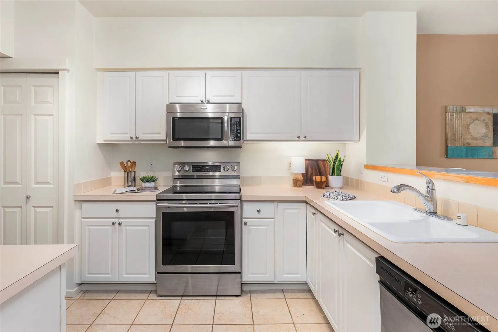2009 196th Street SE #C202, Bothell, WA 98012