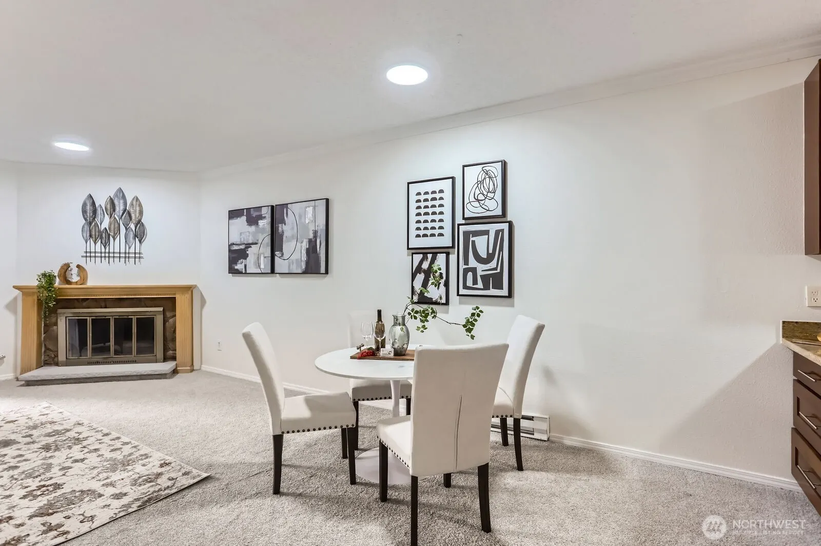 14547 NE 40th St #J302, Bellevue, WA 98007