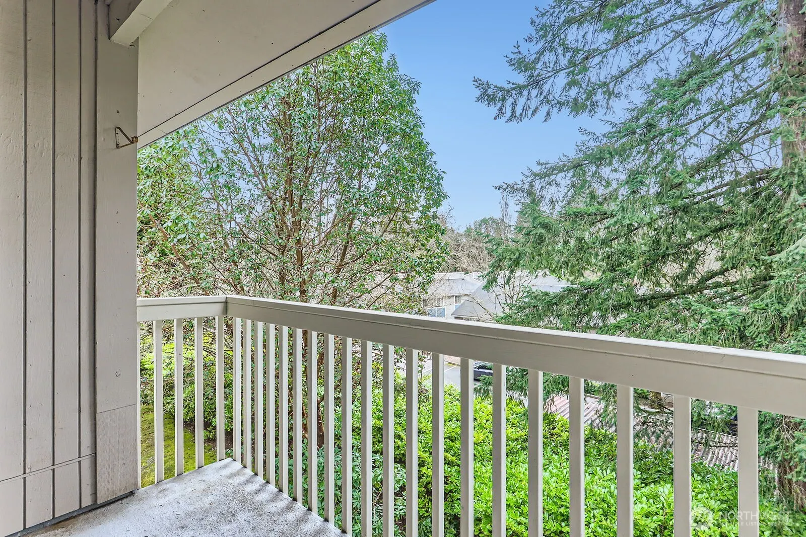 14547 NE 40th St #J302, Bellevue, WA 98007