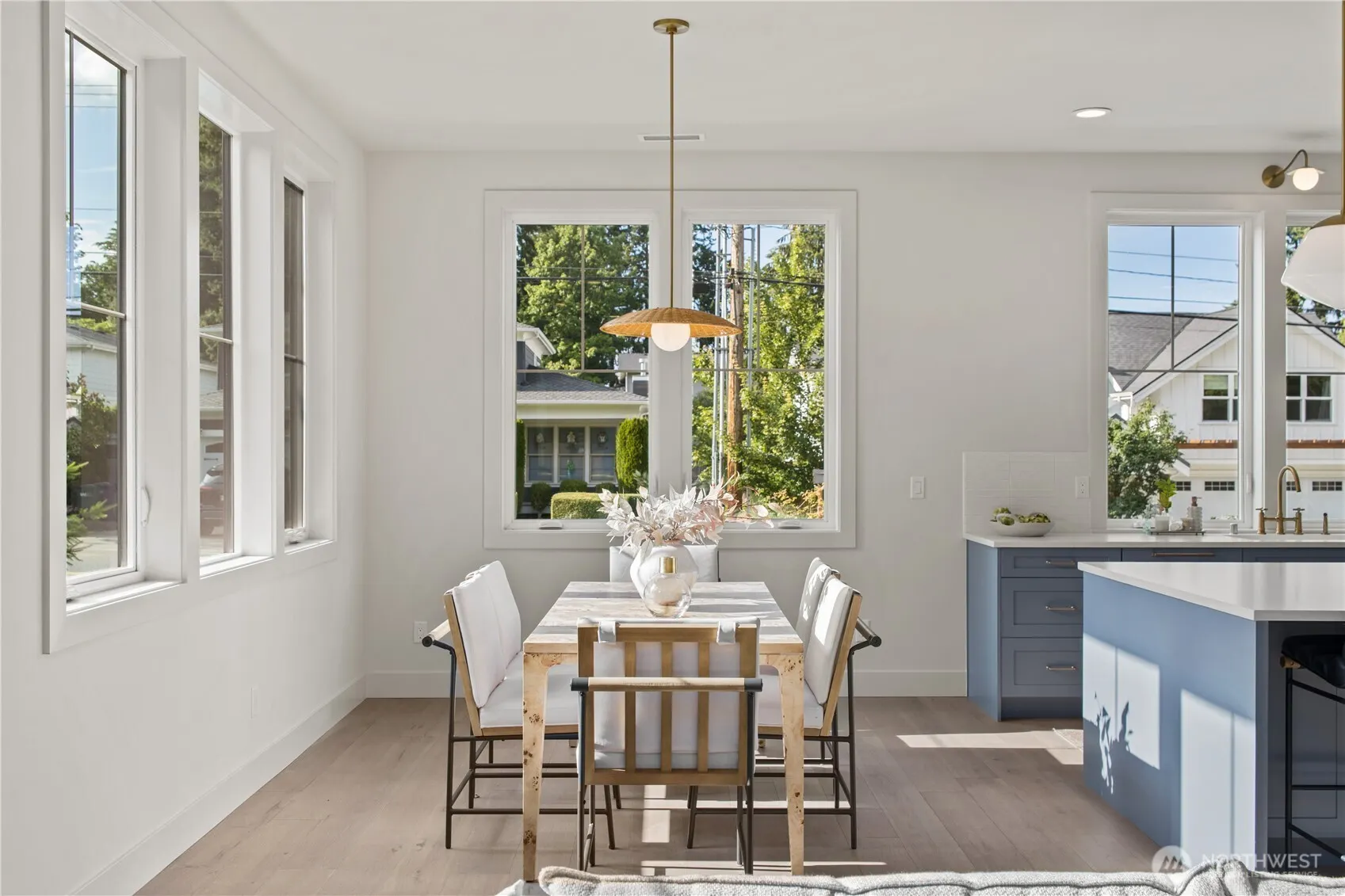 331 18th Avenue , Kirkland, WA 98033