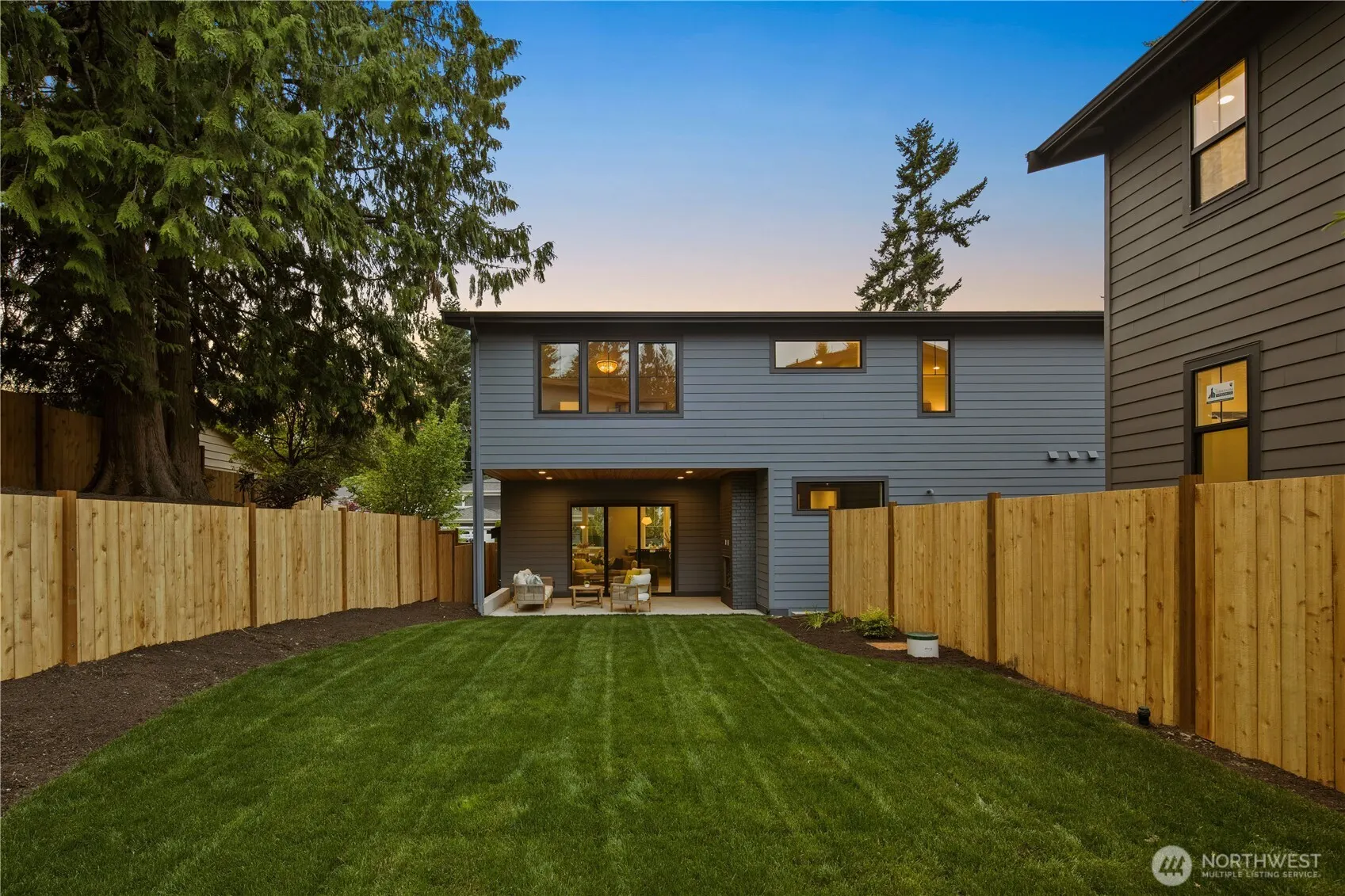 331 18th Avenue , Kirkland, WA 98033