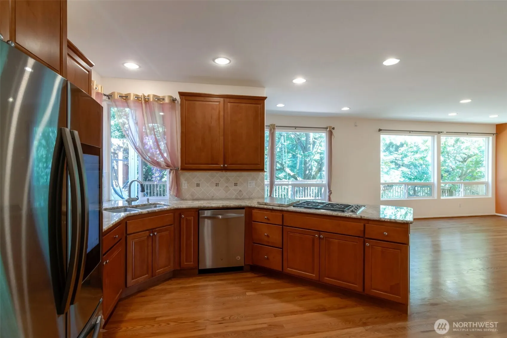 11218 NE 117th Street , Kirkland, WA 98034