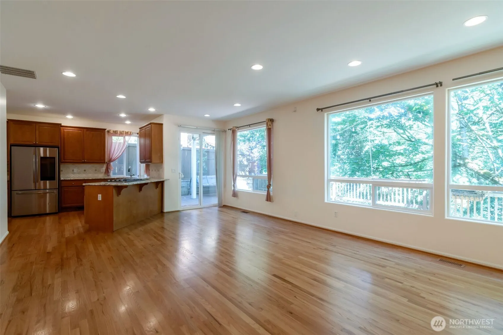 11218 NE 117th Street , Kirkland, WA 98034