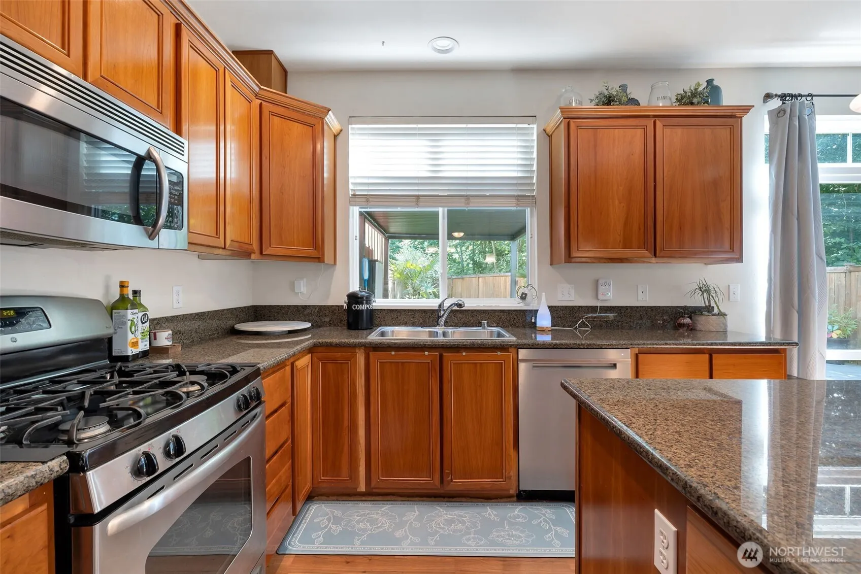12900 SE 268th Street #C2, Kent, WA 98030