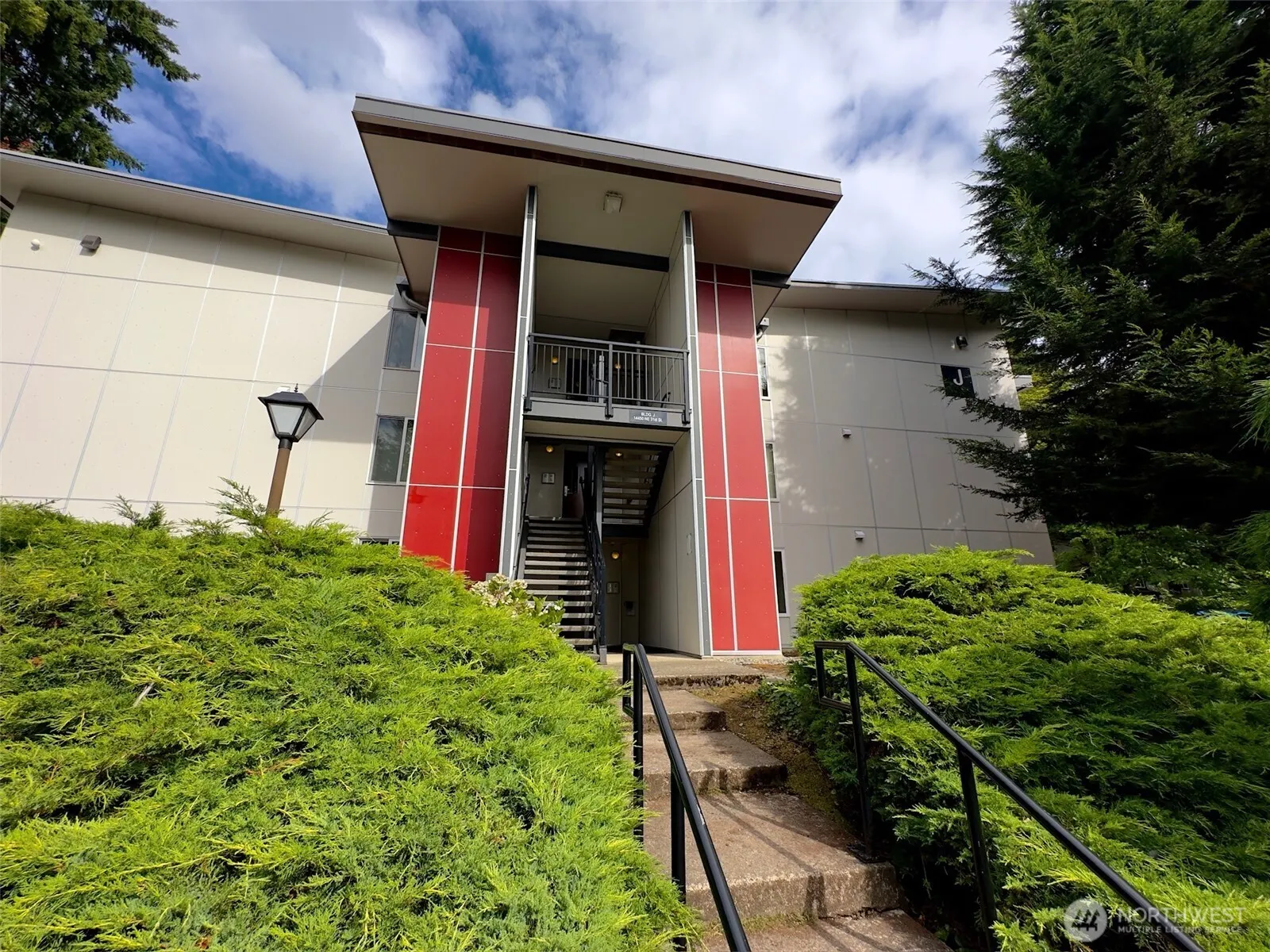 14480 NE 31st Street #J101, Bellevue, WA 98007