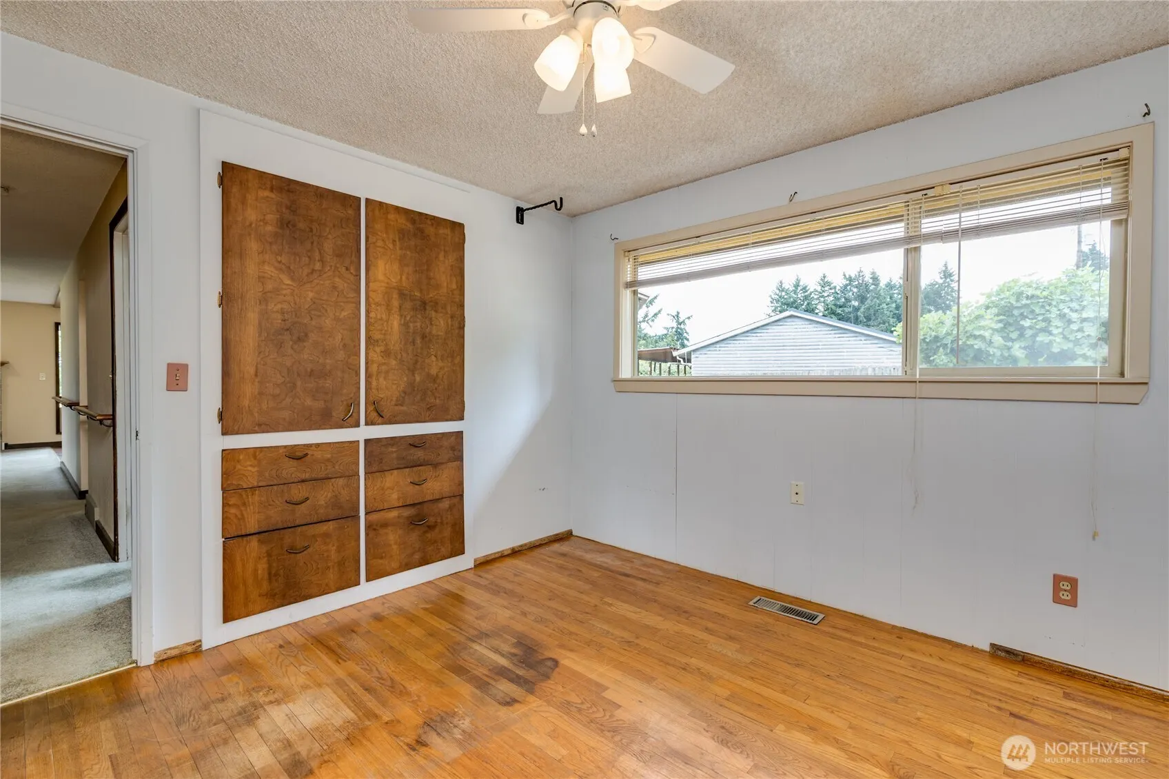 4135 S 239th Street , Kent, WA 98032