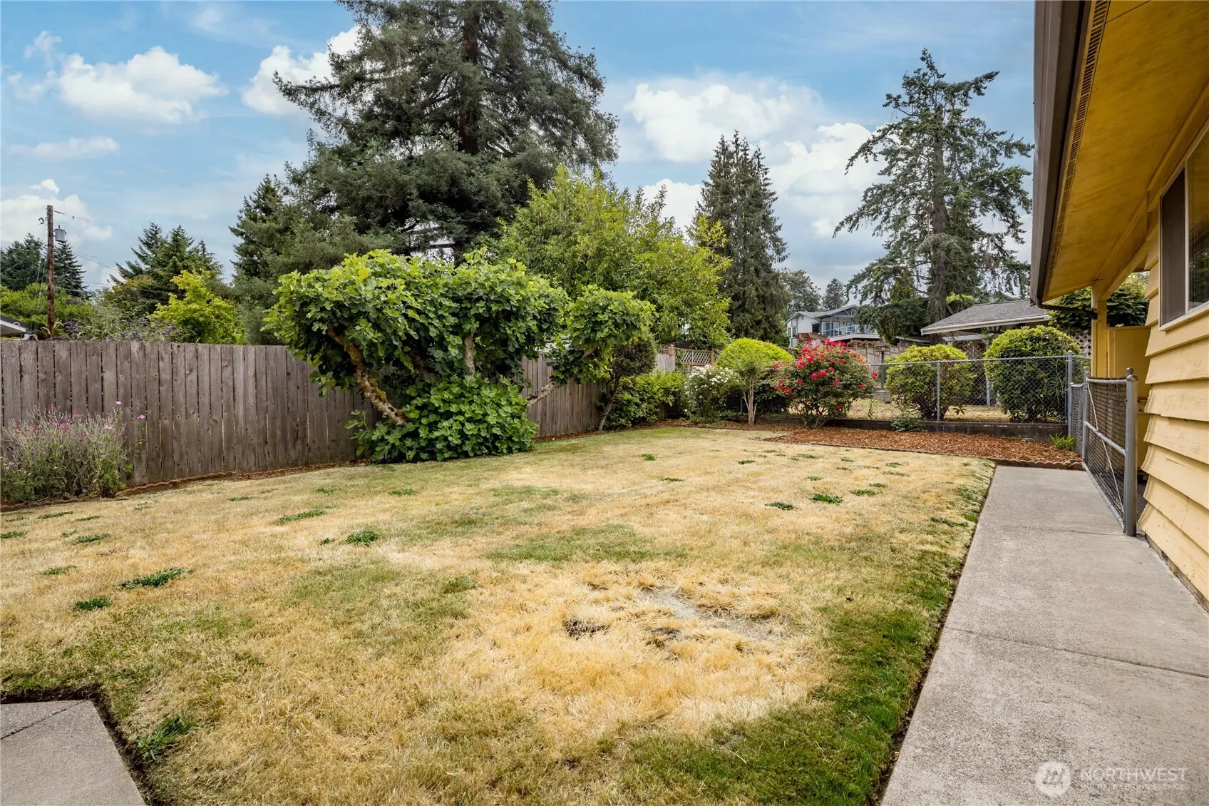 4135 S 239th Street , Kent, WA 98032