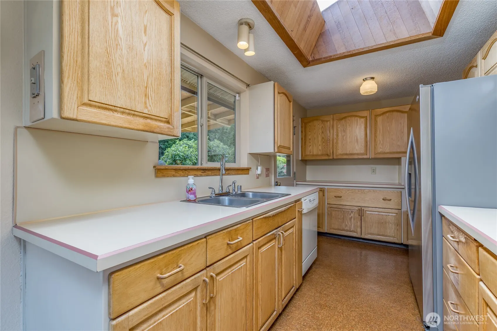 4135 S 239th Street , Kent, WA 98032