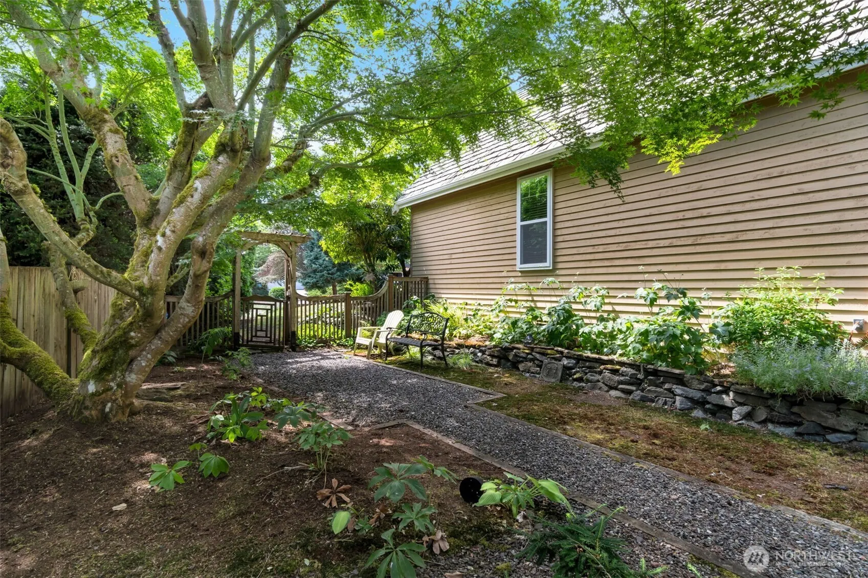 12112 NE 165th Place , Bothell, WA 98011
