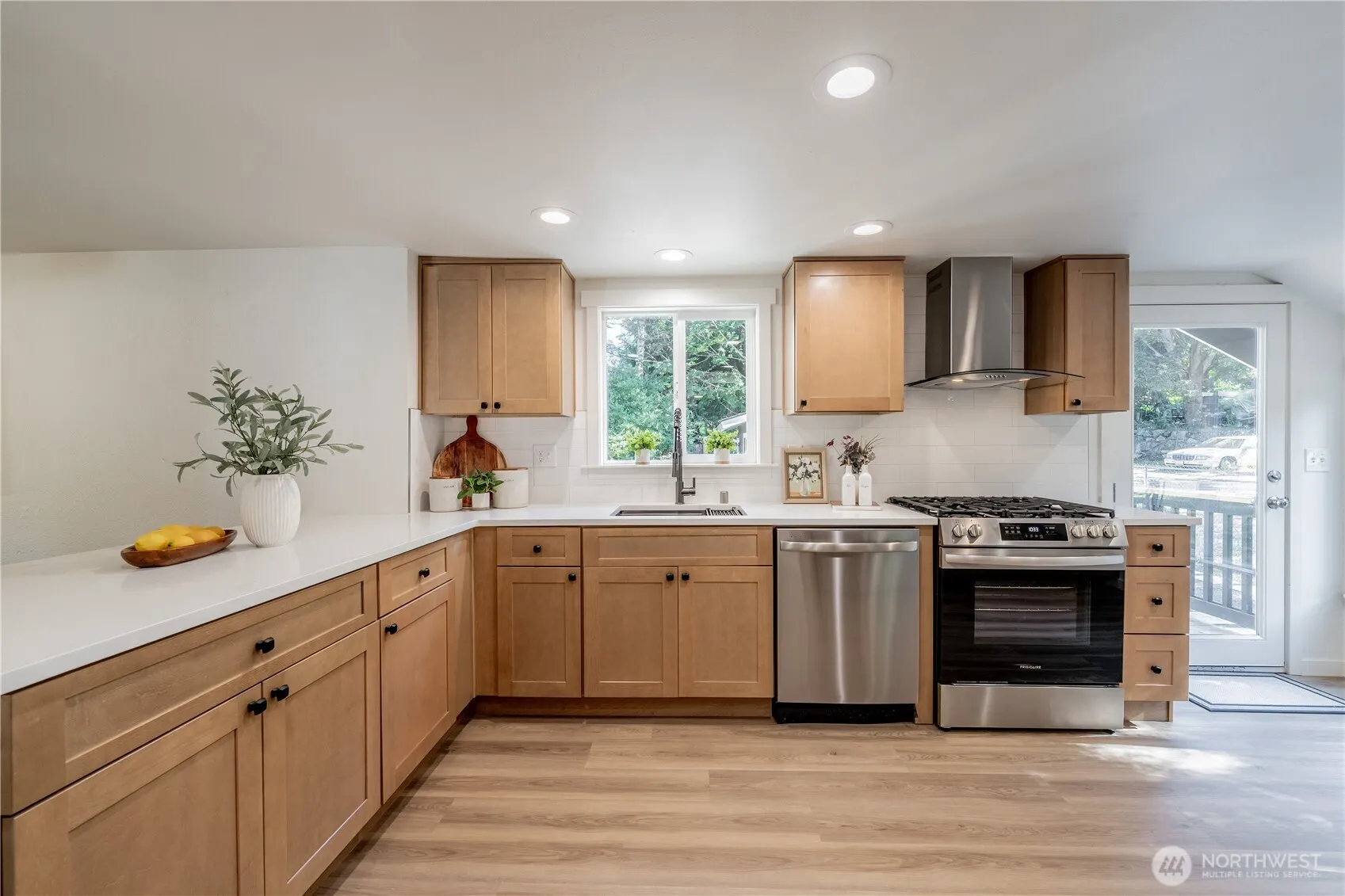 18414 Baldwin Road , Bothell, WA 98012