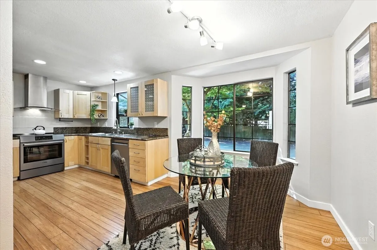15230 44th Avenue W, Lynnwood, WA 98087-6120