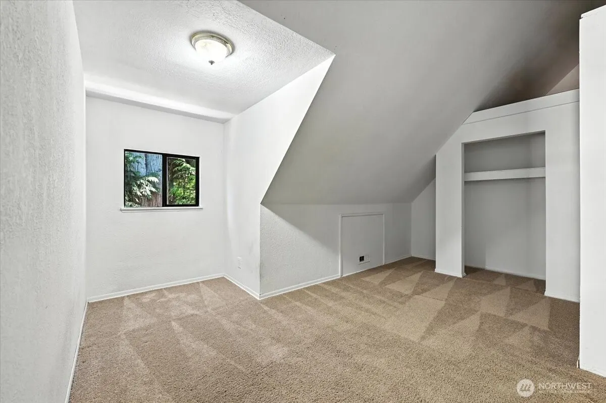 15230 44th Avenue W, Lynnwood, WA 98087-6120
