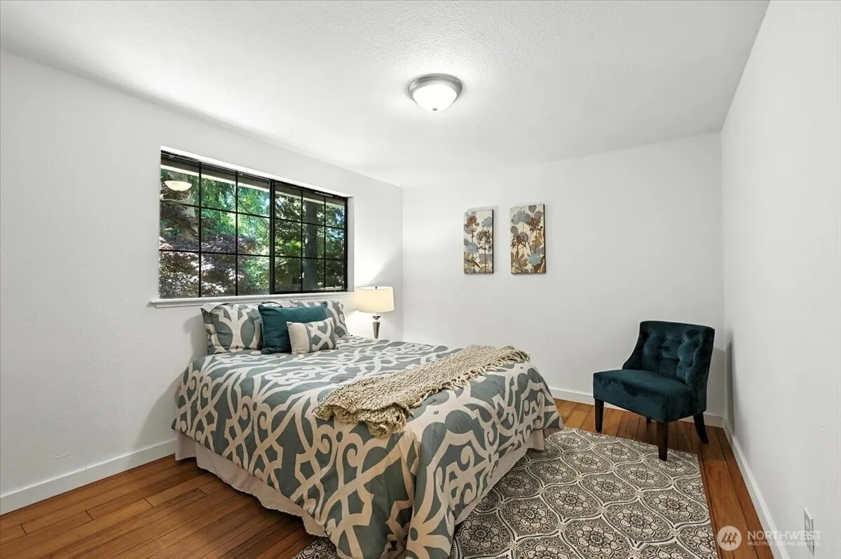 15230 44th Avenue W, Lynnwood, WA 98087-6120