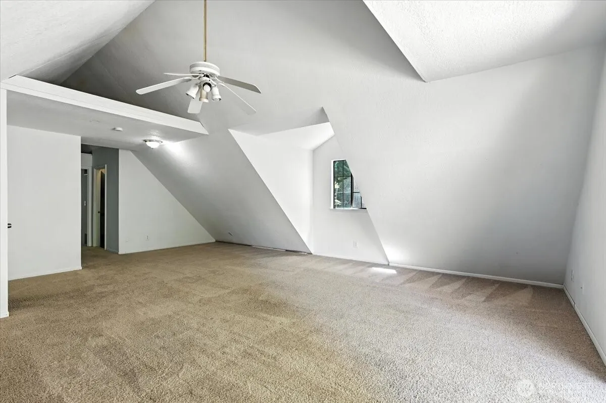 15230 44th Avenue W, Lynnwood, WA 98087-6120