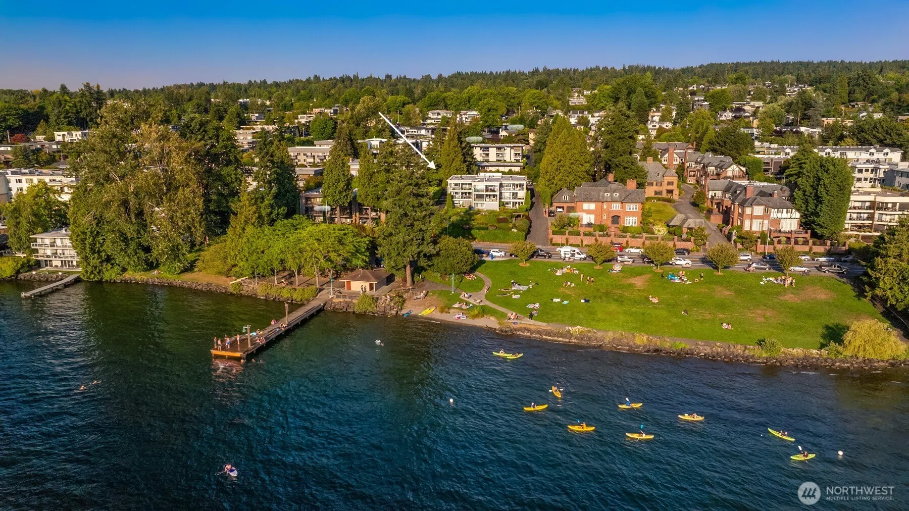 6620 Lake Washington Boulevard NE #101, Kirkland, WA 98033