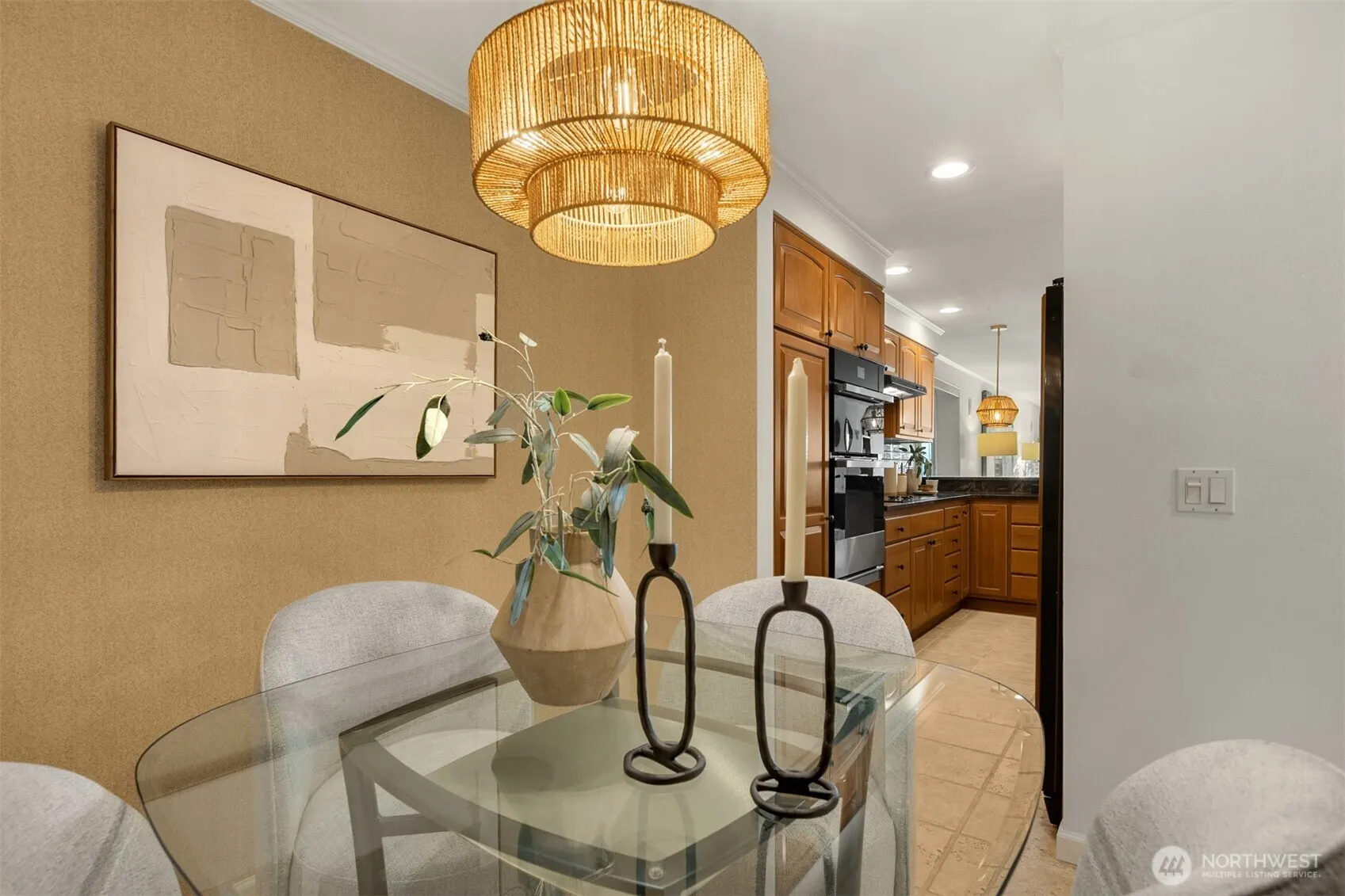 6620 Lake Washington Boulevard NE #101, Kirkland, WA 98033