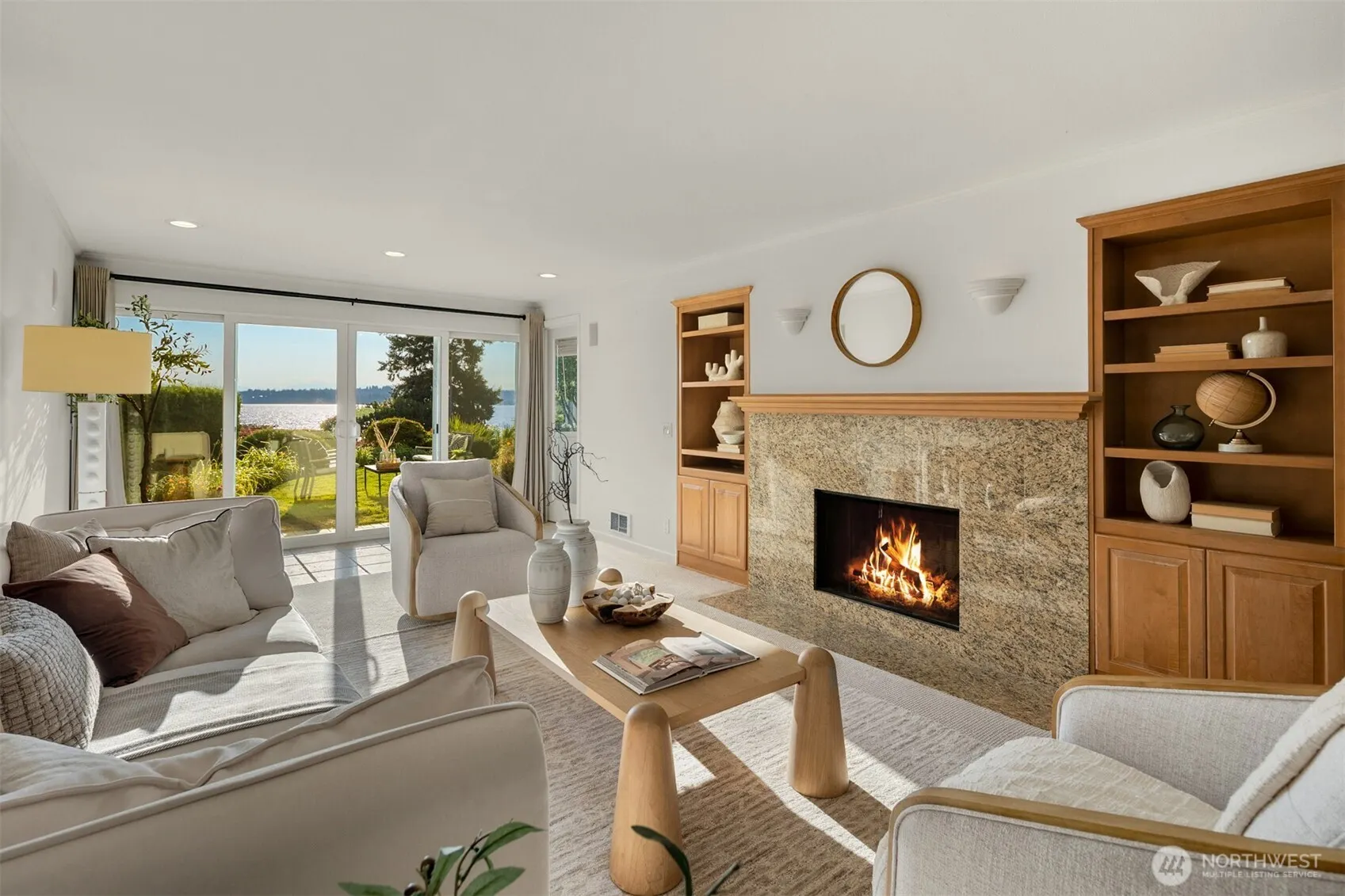 6620 Lake Washington Boulevard NE #101, Kirkland, WA 98033