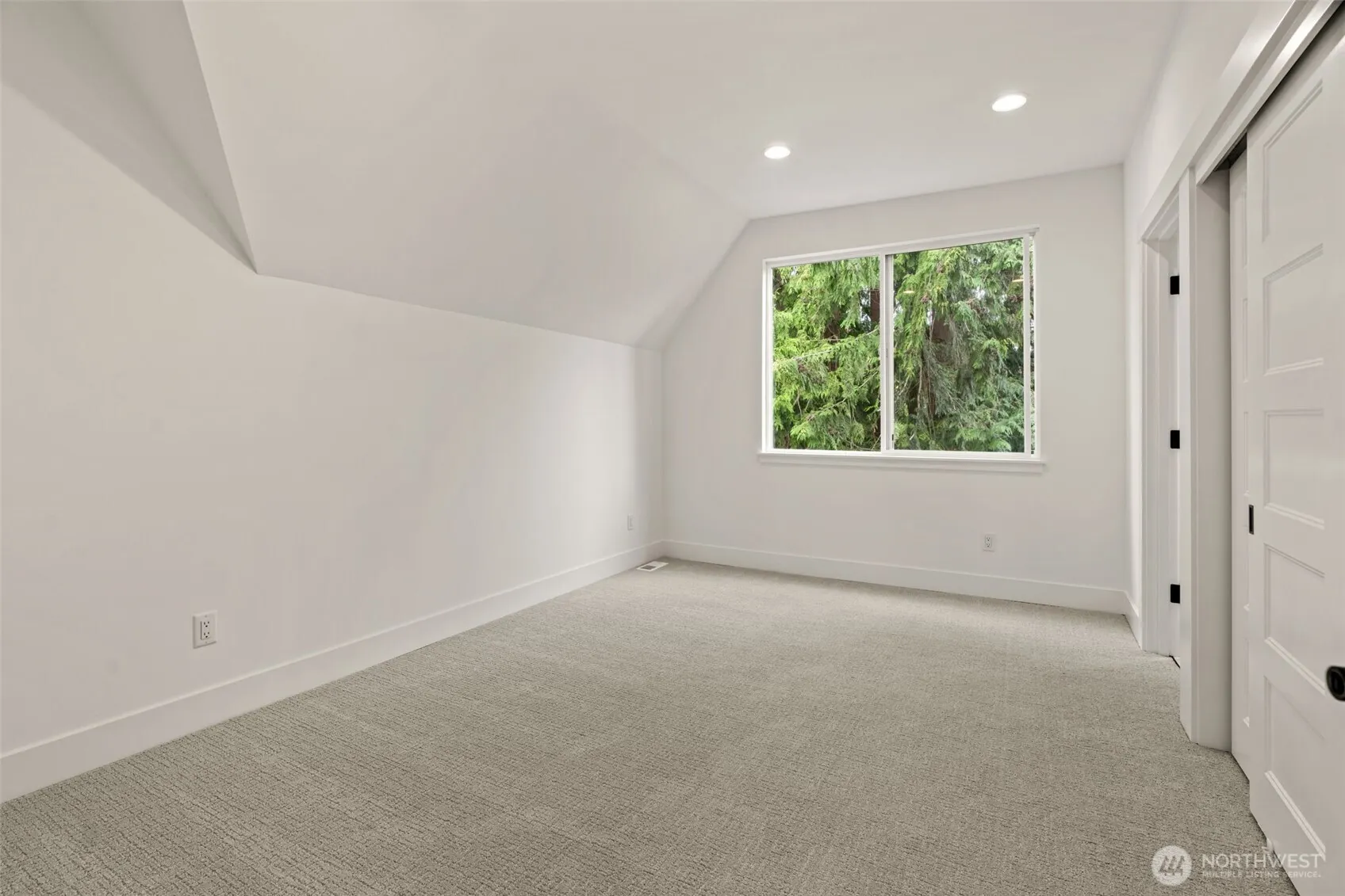 321 17th Avenue E, Seattle, WA 98112