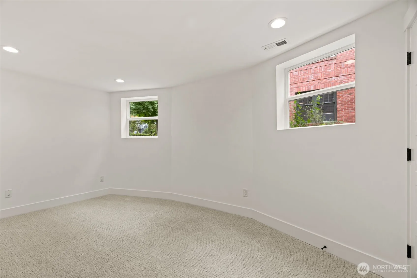 321 17th Avenue E, Seattle, WA 98112