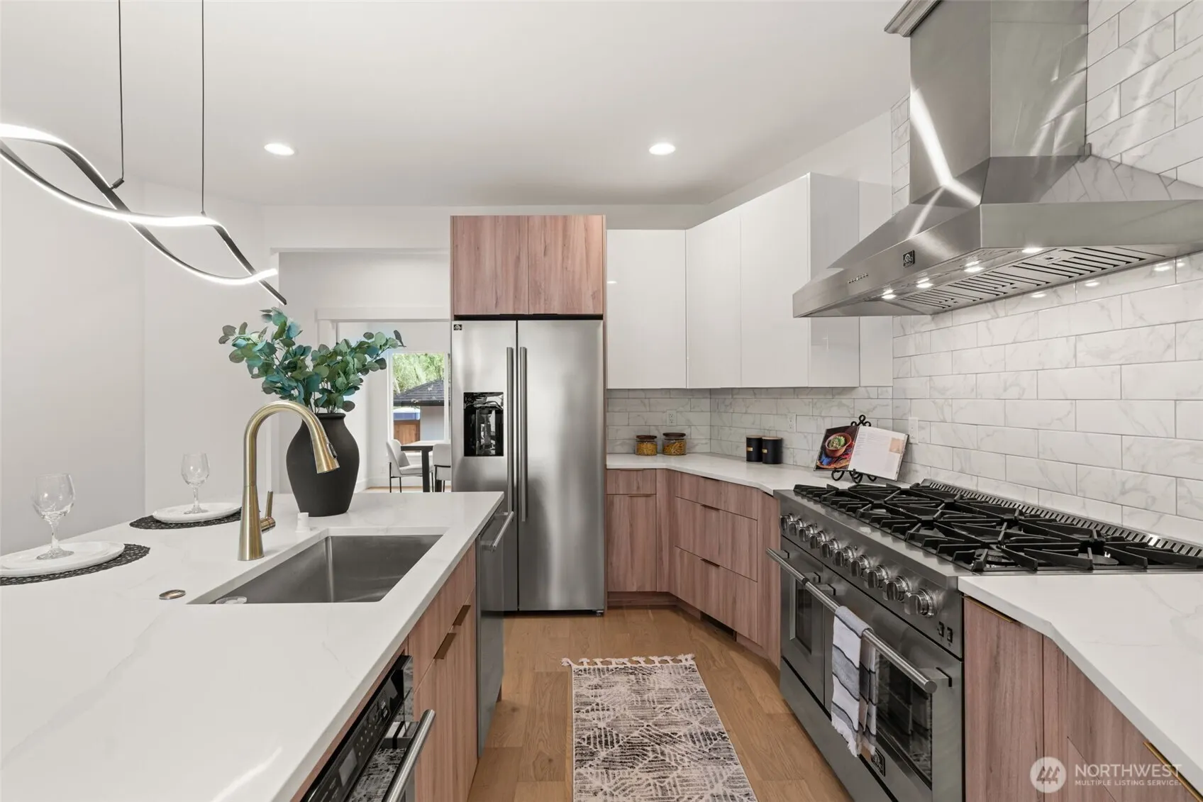 321 17th Avenue E, Seattle, WA 98112