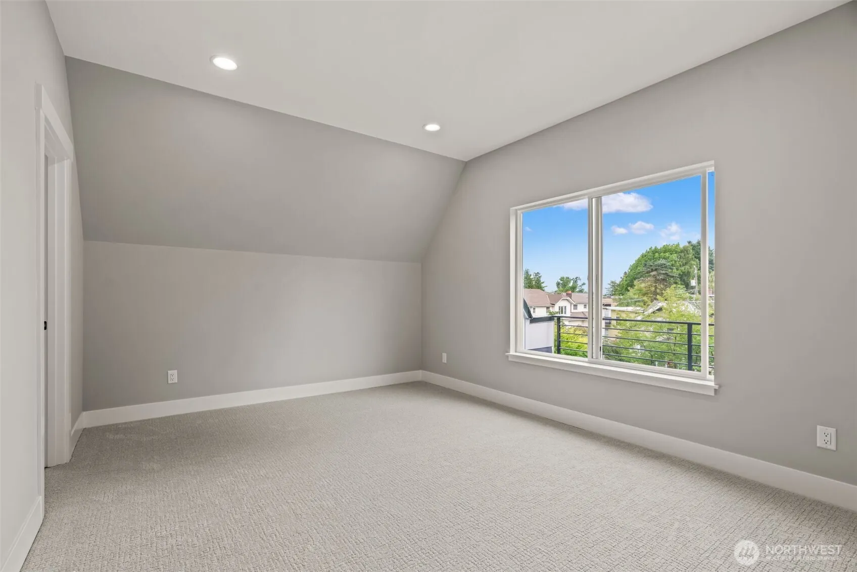 321 17th Avenue E, Seattle, WA 98112