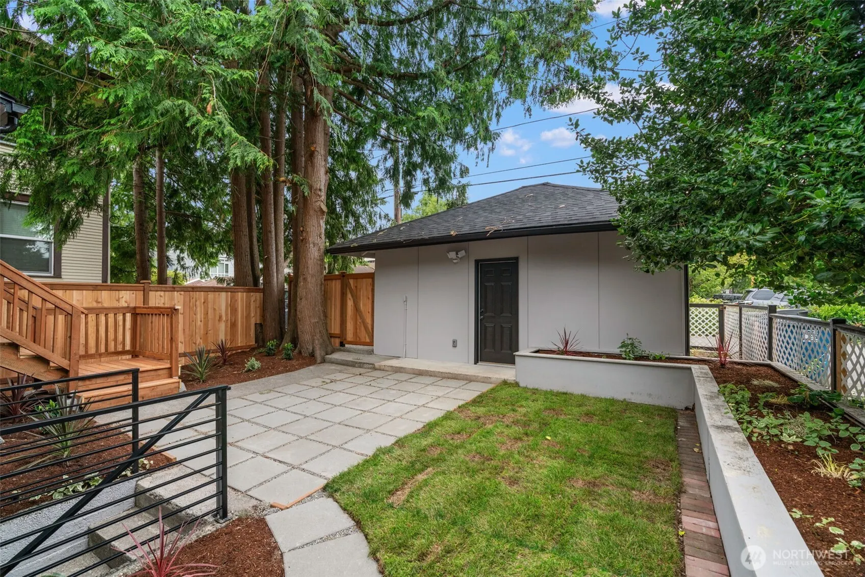 321 17th Avenue E, Seattle, WA 98112
