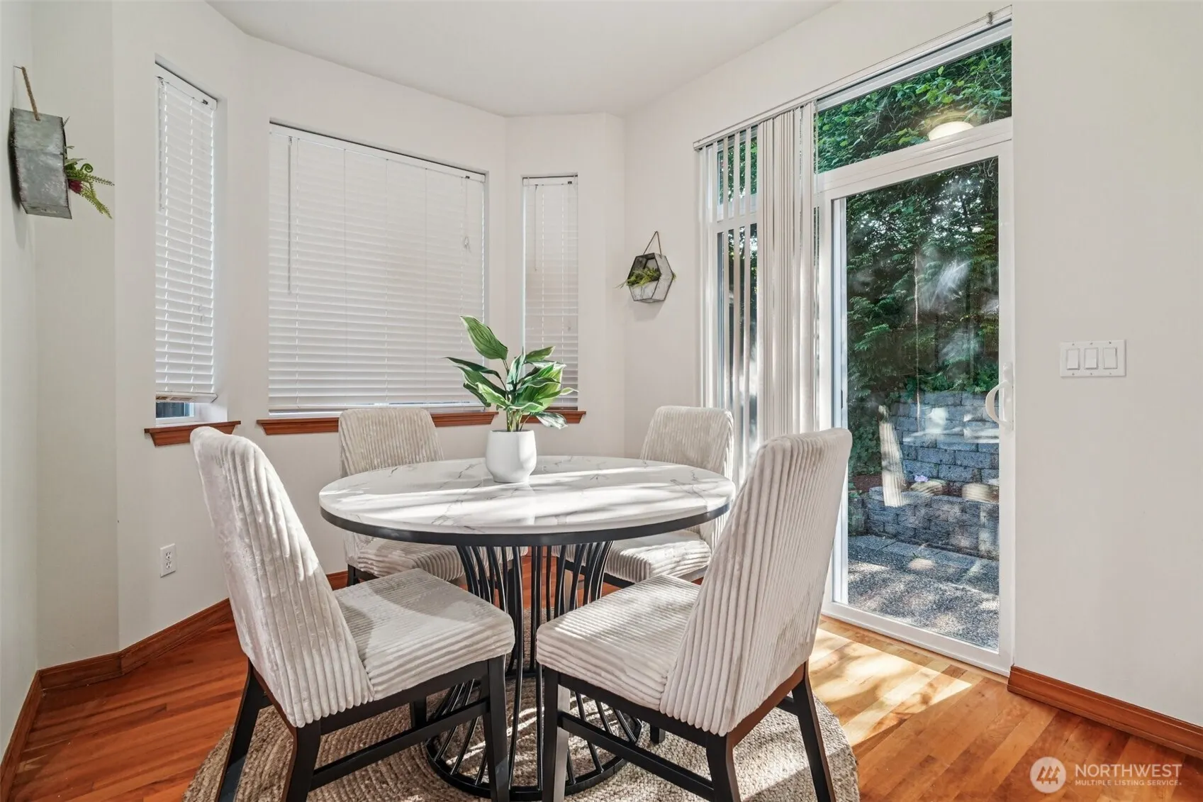20339 128th Place NE, Woodinville, WA 98072