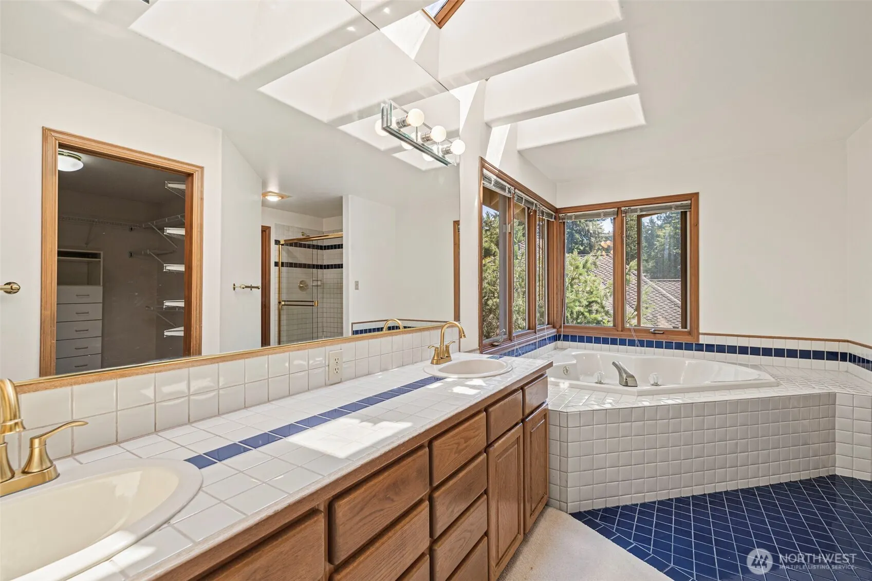 4916 162nd Court NE, Redmond, WA 98052