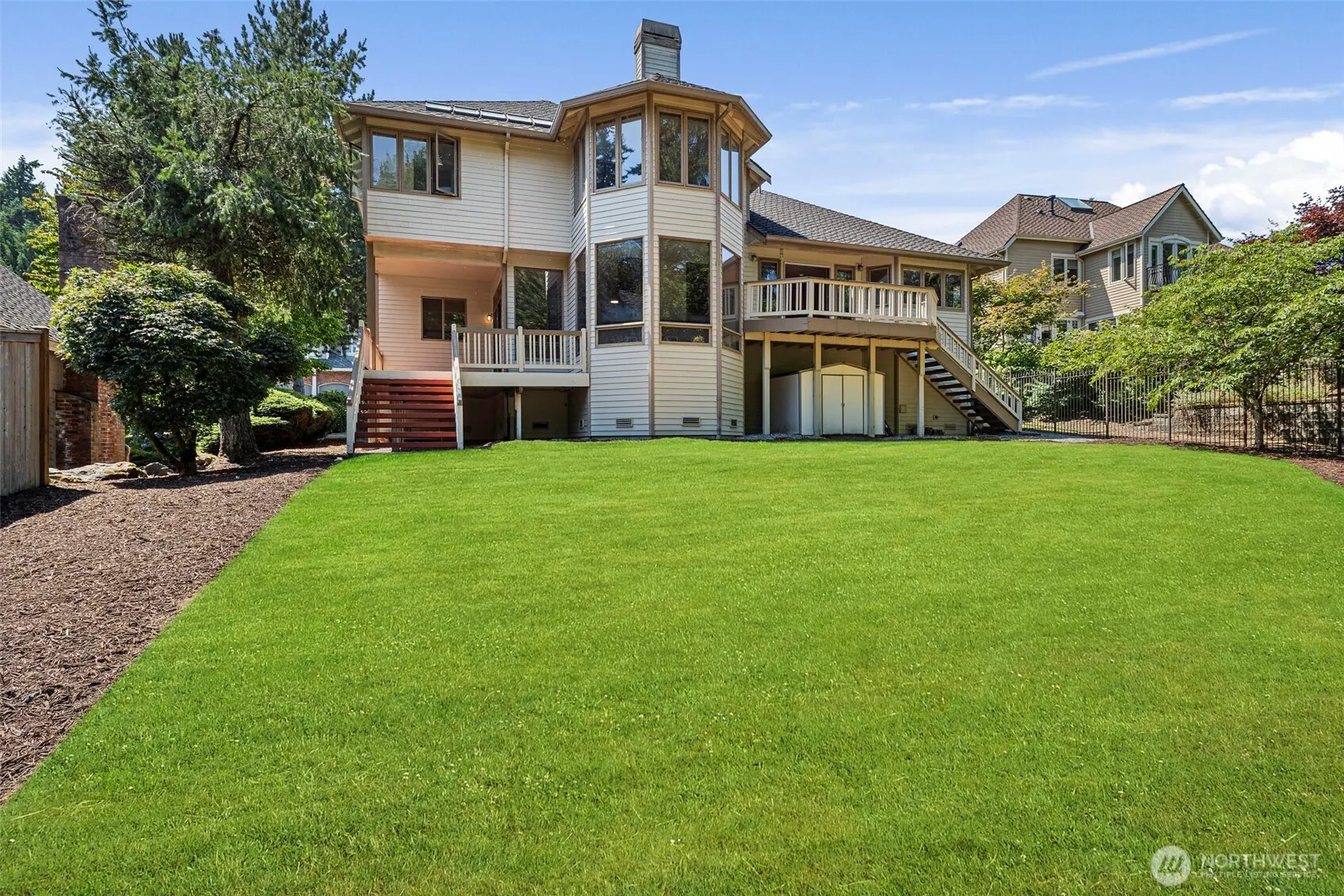4916 162nd Court NE, Redmond, WA 98052