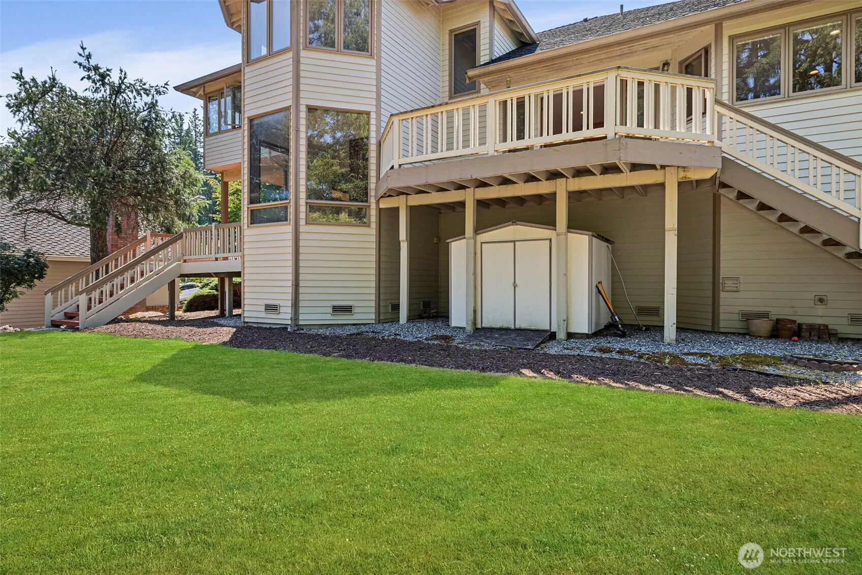 4916 162nd Court NE, Redmond, WA 98052