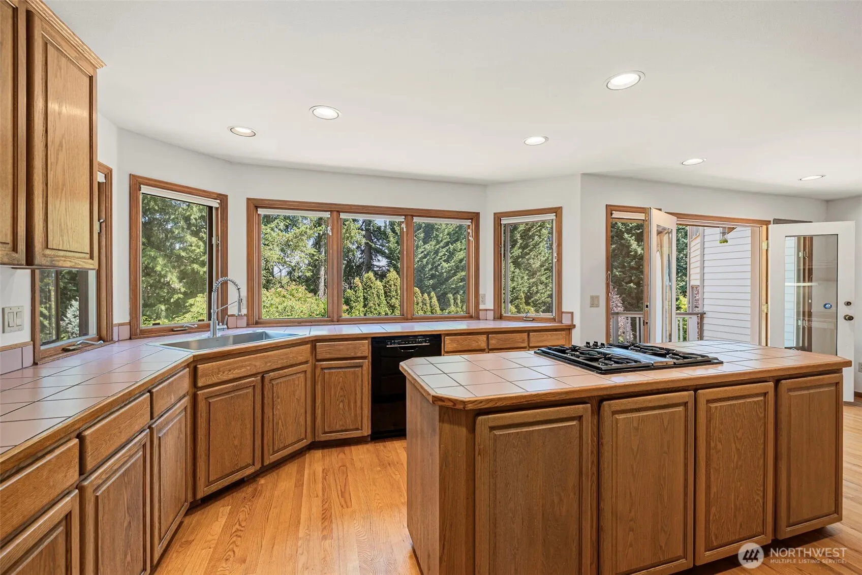 4916 162nd Court NE, Redmond, WA 98052