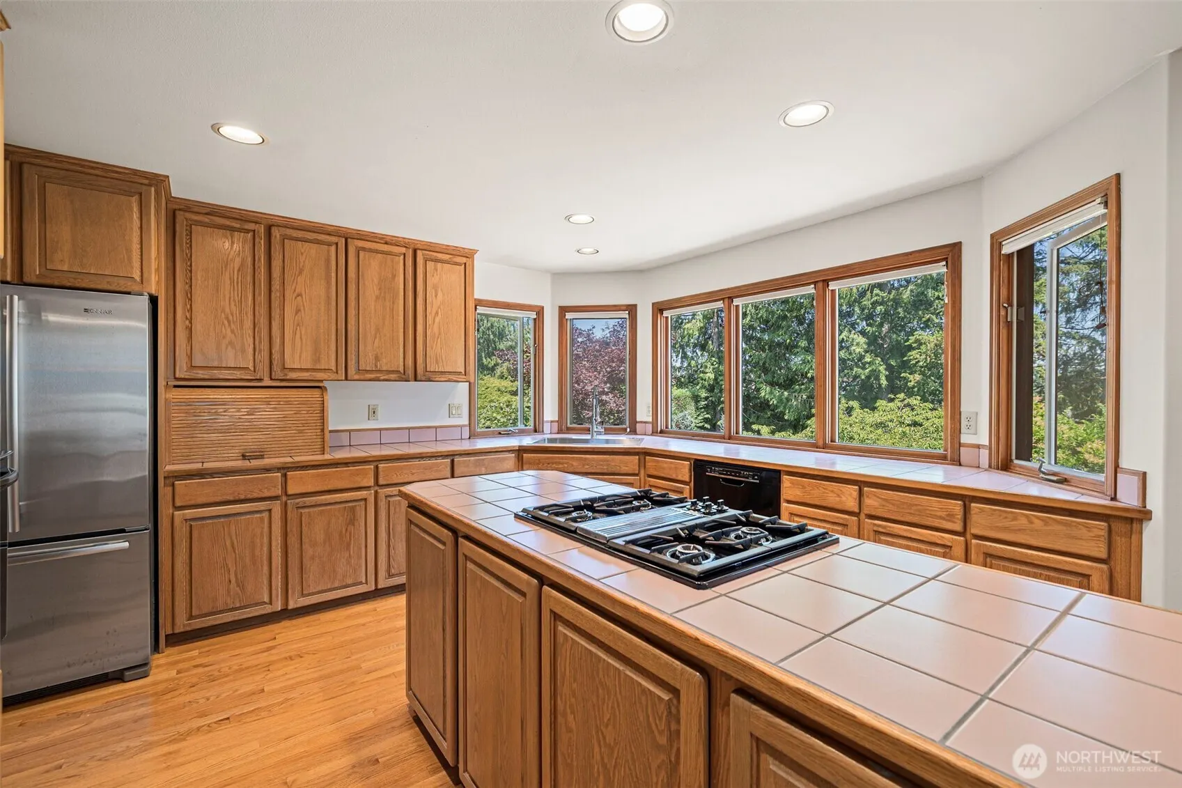 4916 162nd Court NE, Redmond, WA 98052