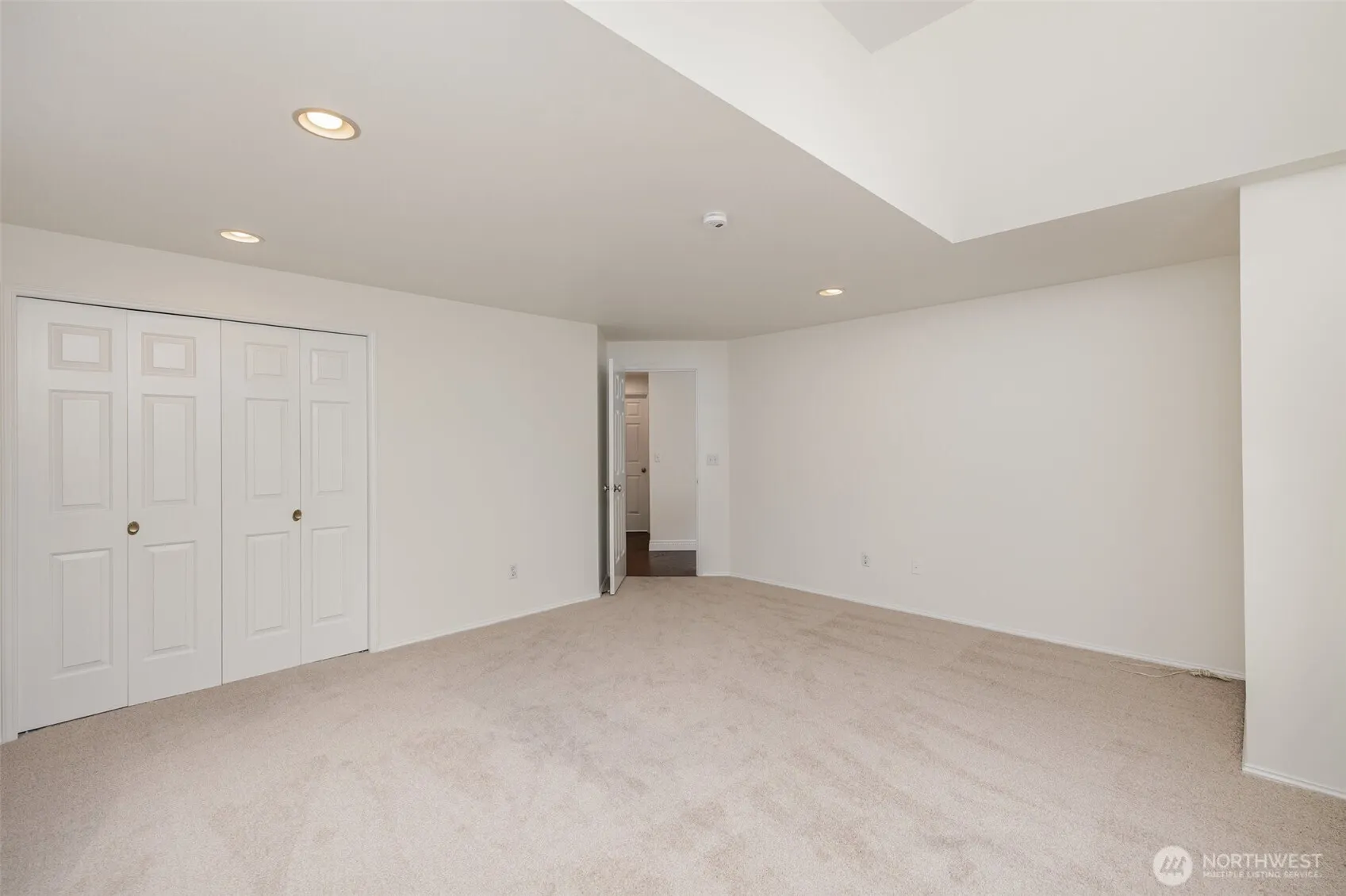 2412 237th Court NE, Sammamish, WA 98074