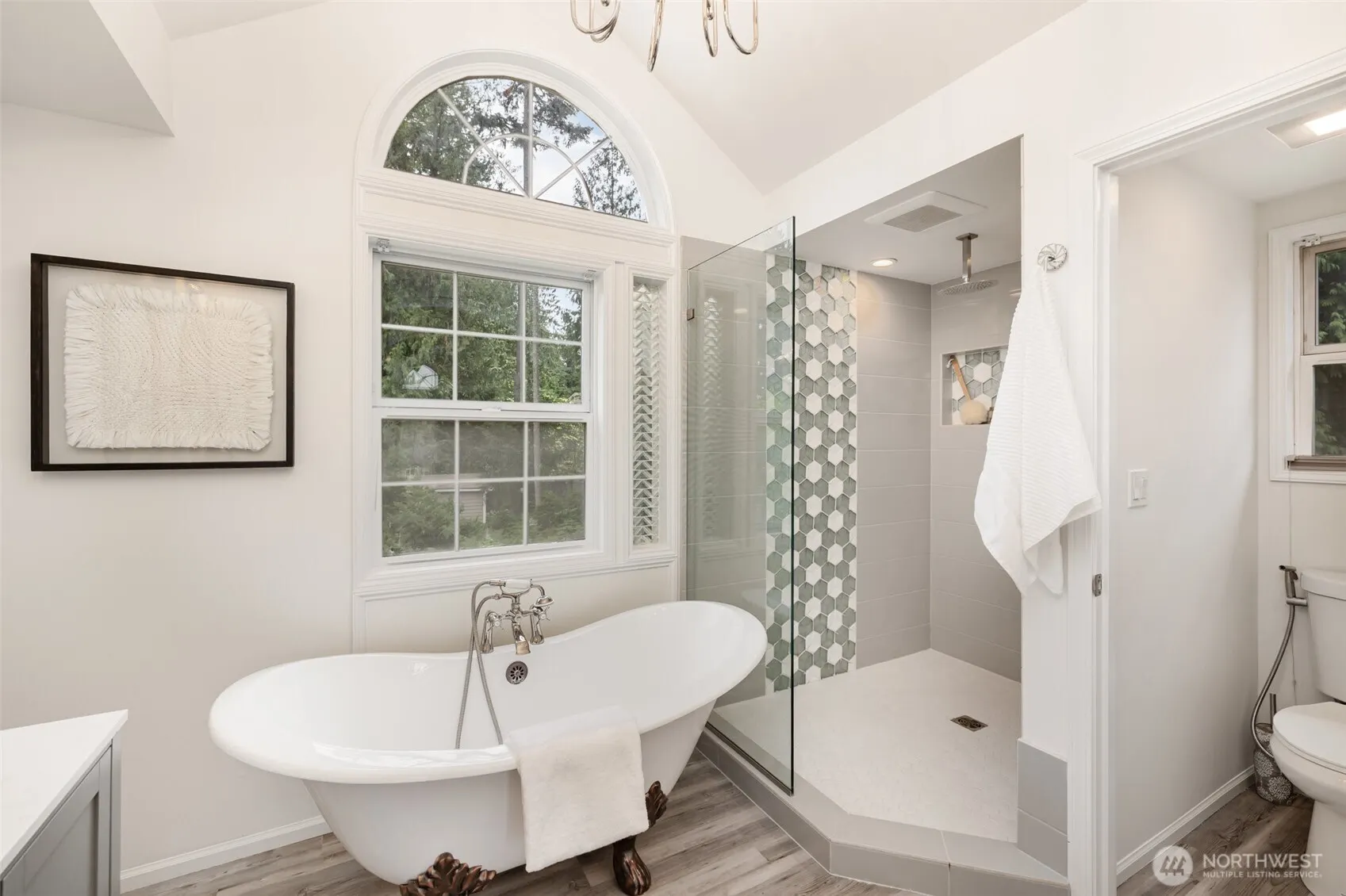 2412 237th Court NE, Sammamish, WA 98074