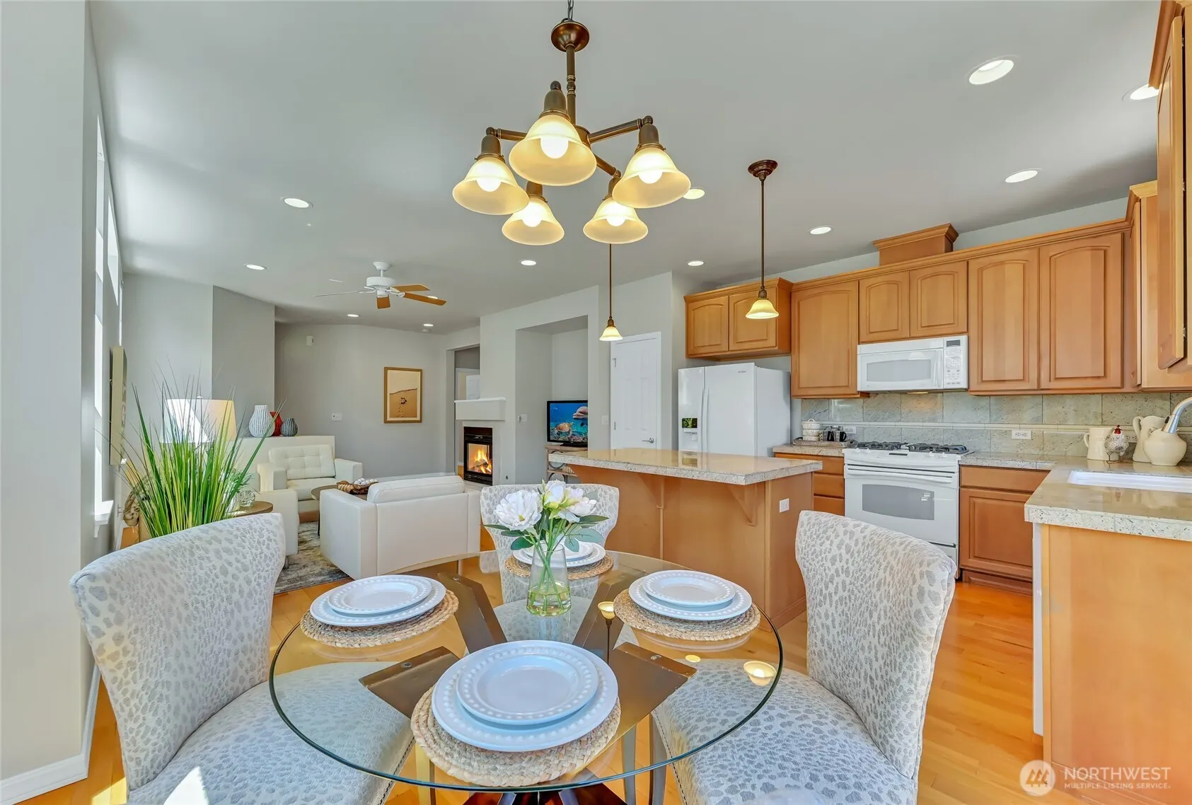 24589 NE 118th Place , Redmond, WA 98053