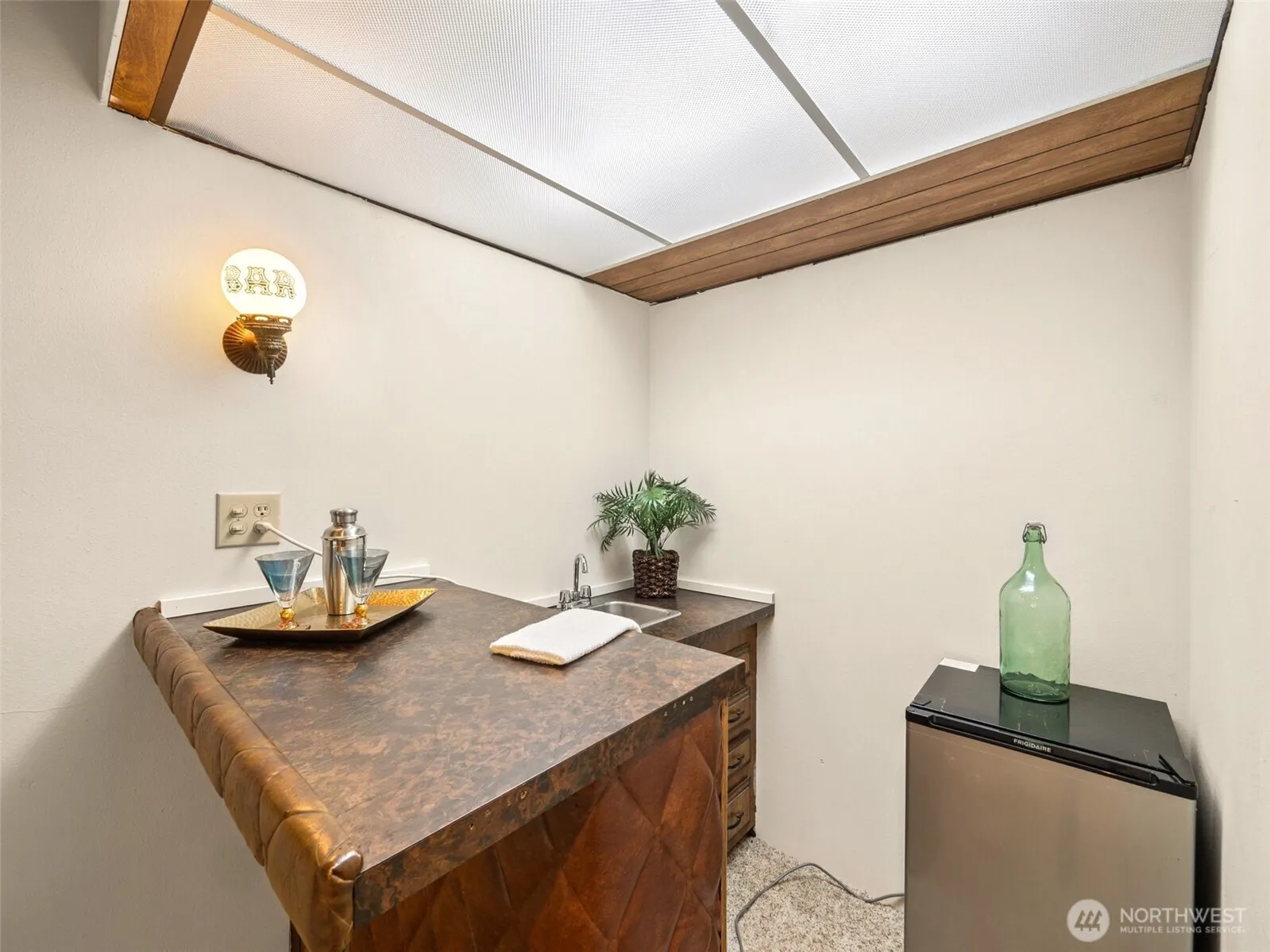 15350 SE May Valley Road , Renton, WA 98059
