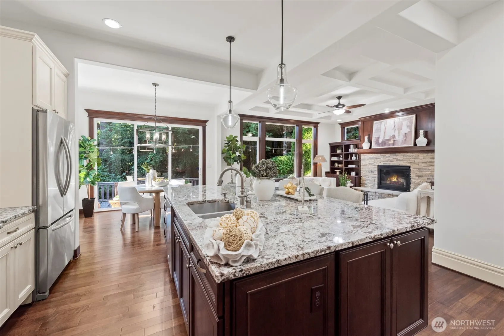 25872 SE 28th Place , Sammamish, WA 98075