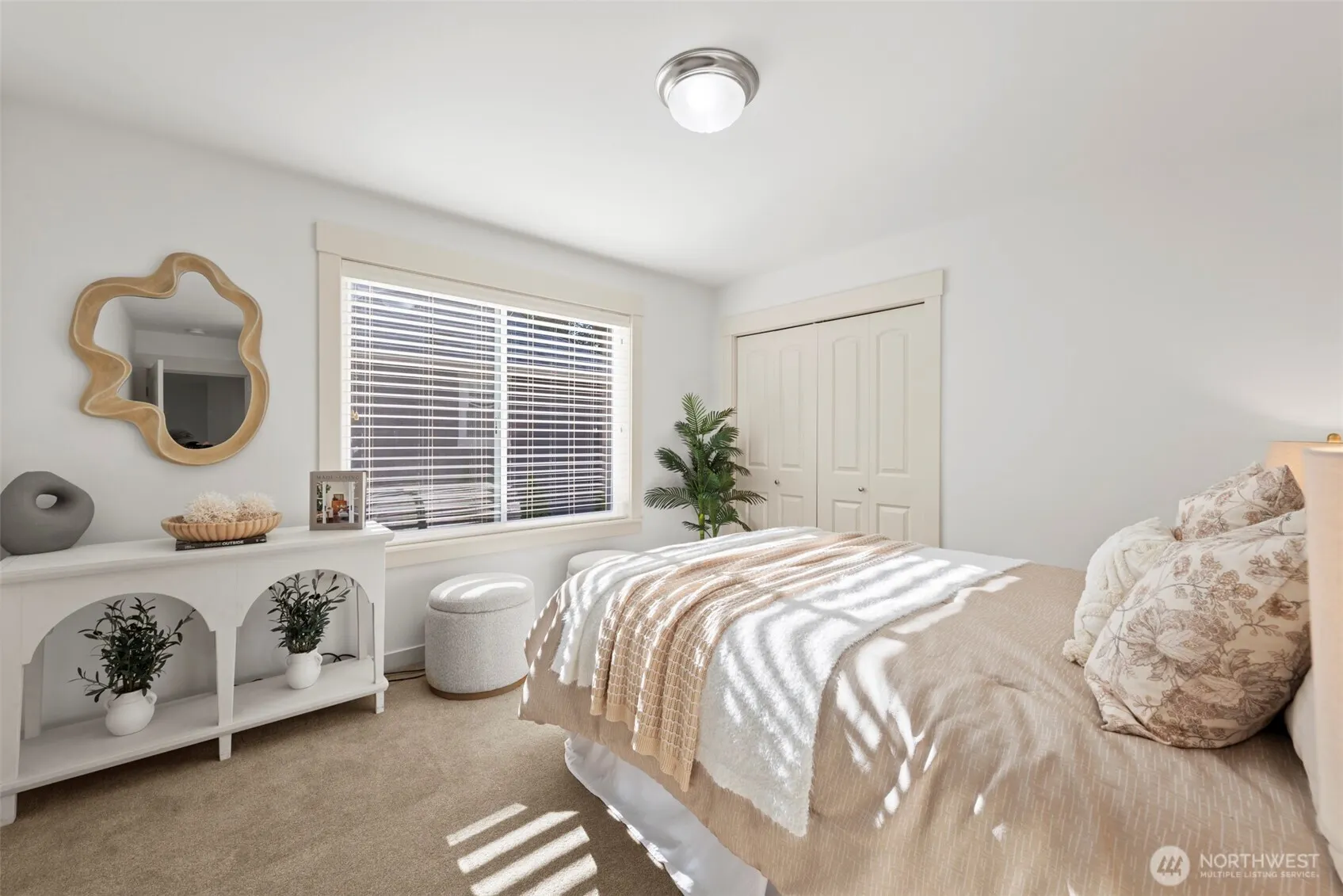 25872 SE 28th Place , Sammamish, WA 98075