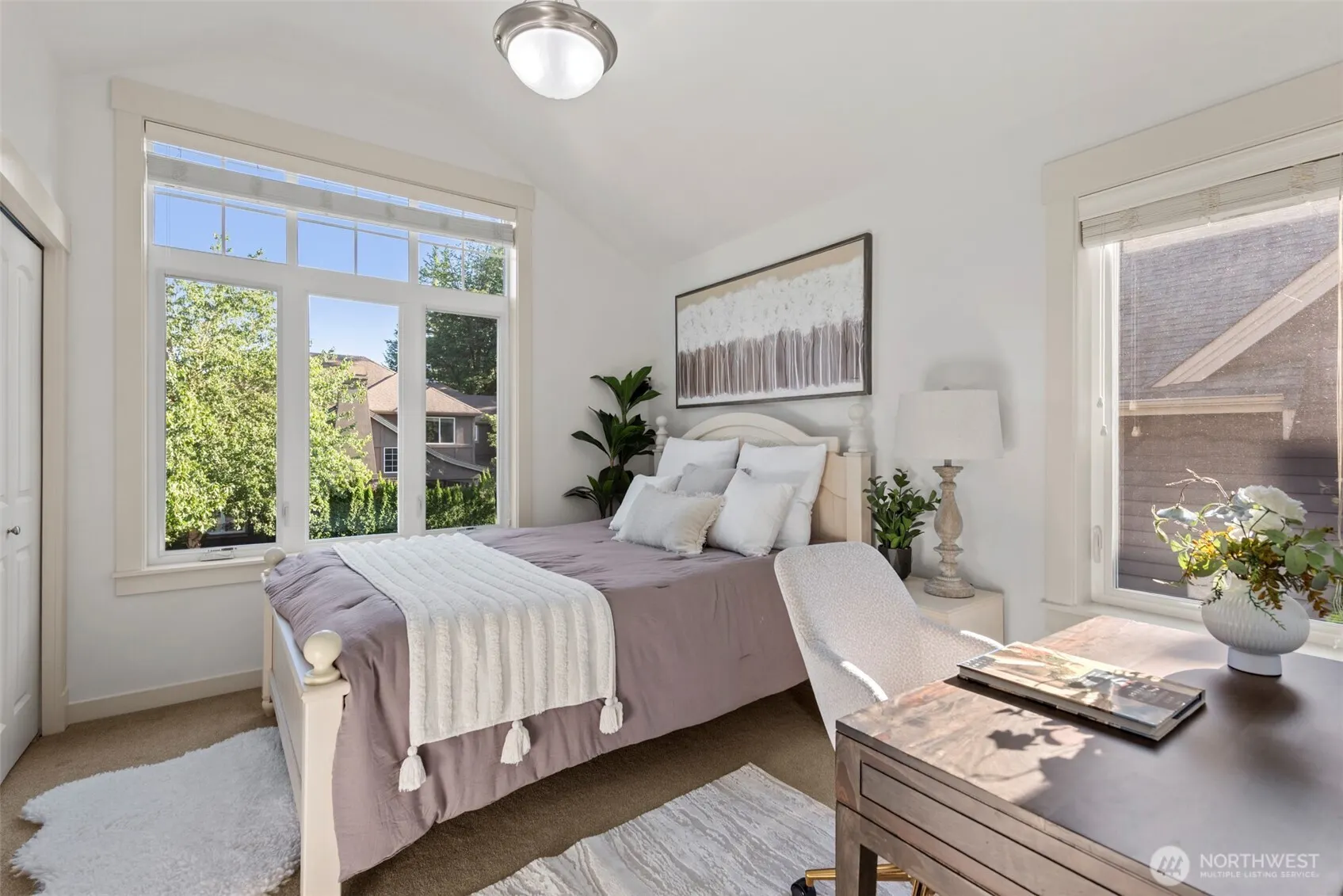 25872 SE 28th Place , Sammamish, WA 98075