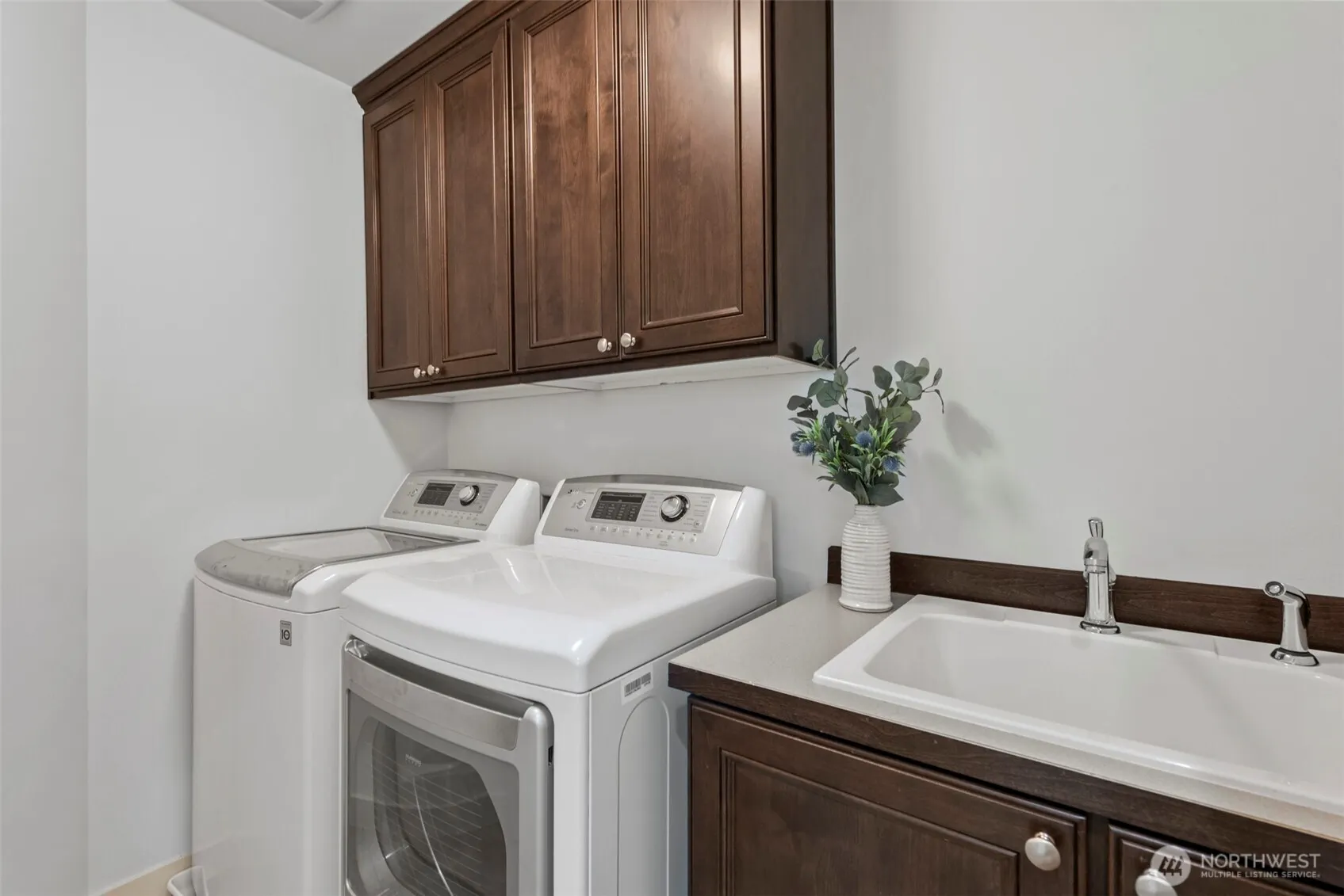 25872 SE 28th Place , Sammamish, WA 98075