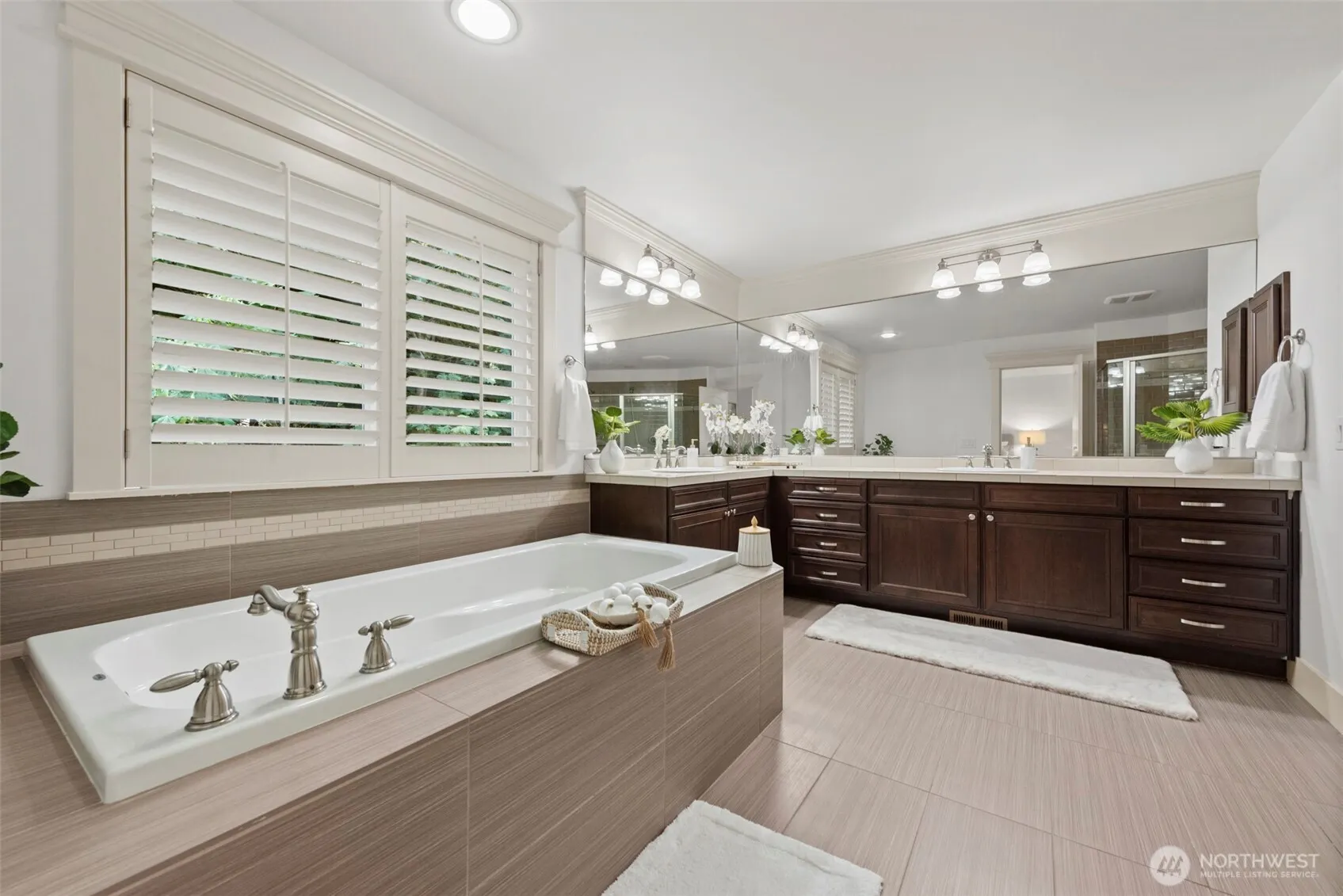 25872 SE 28th Place , Sammamish, WA 98075