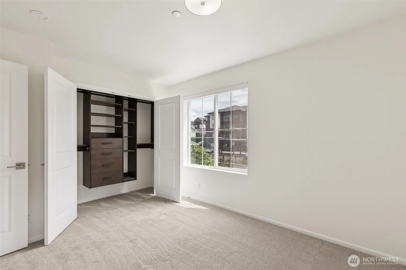 861 5th Place NE, Issaquah, WA 98029