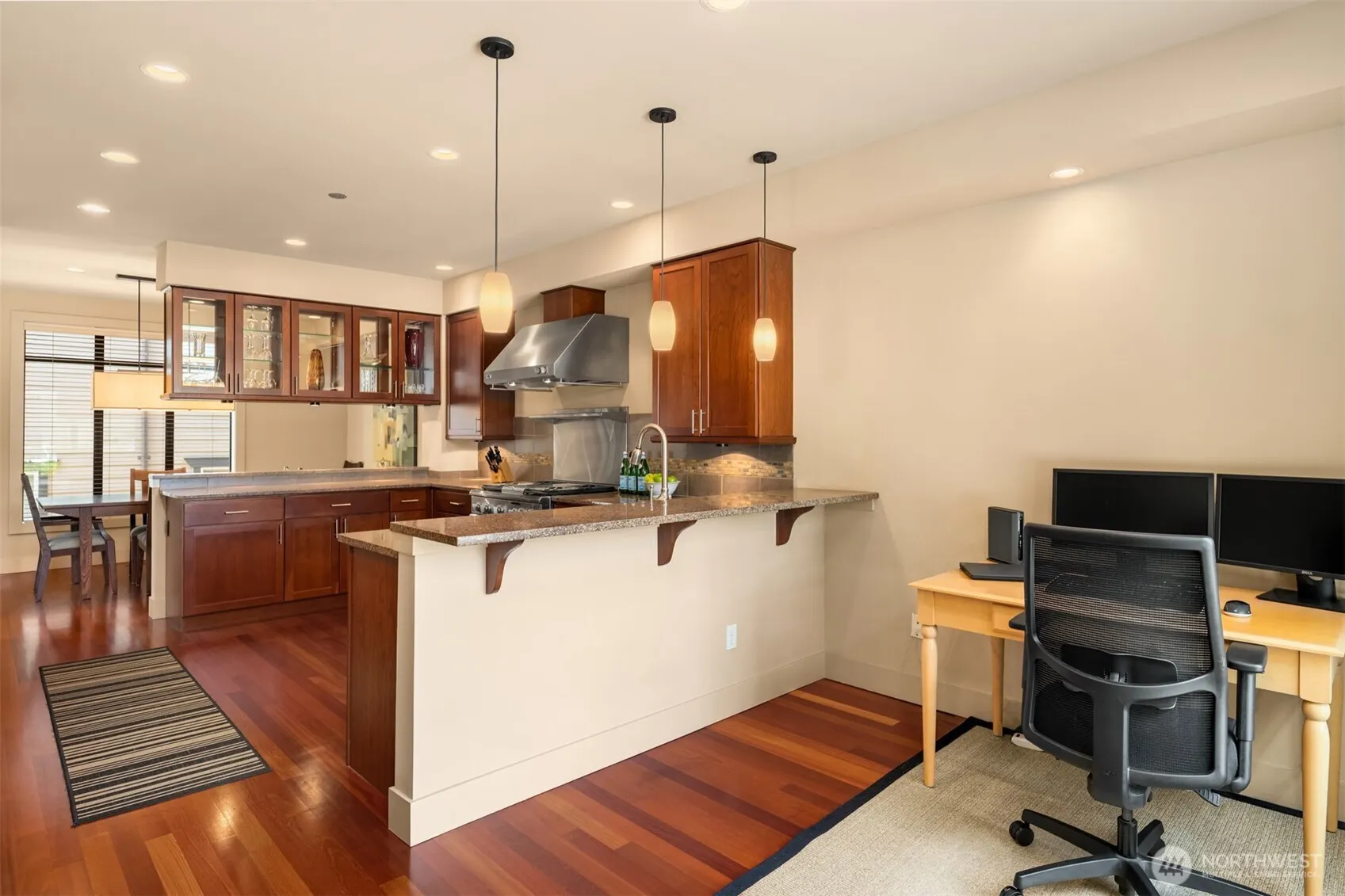 427 2nd Street S #A, Kirkland, WA 98033