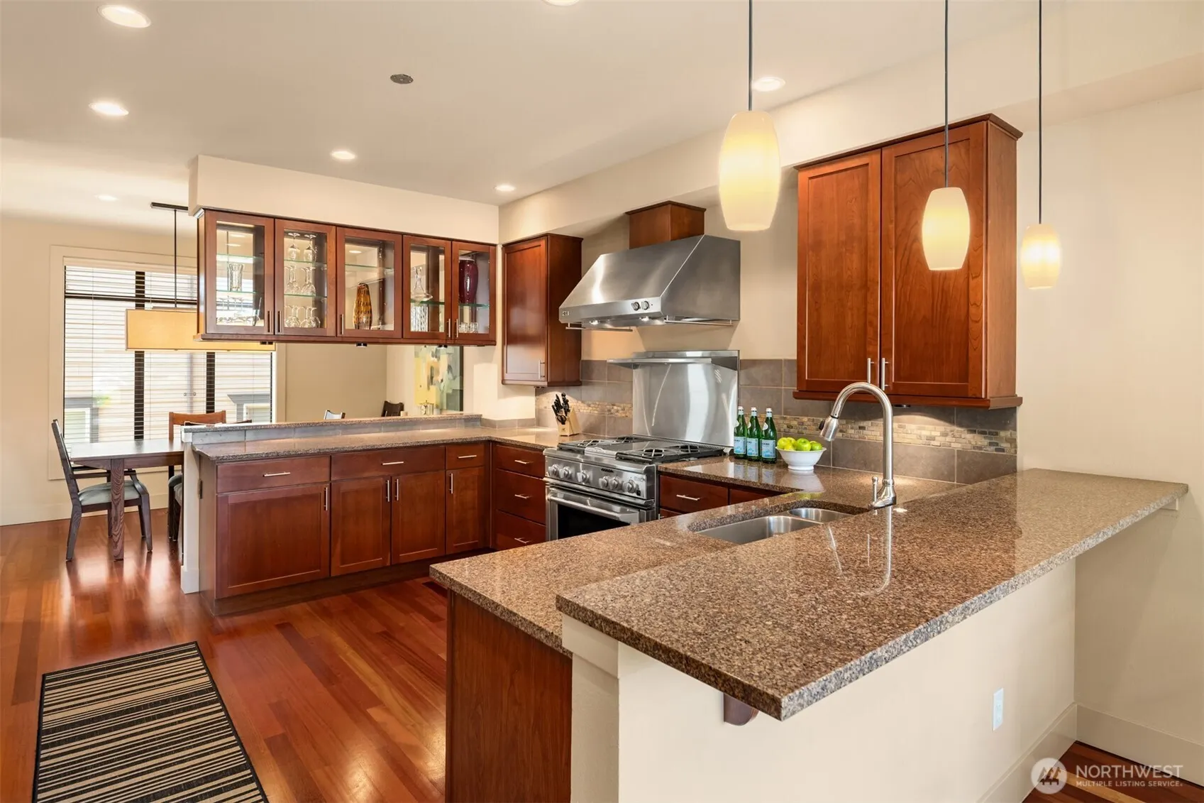 427 2nd Street S #A, Kirkland, WA 98033